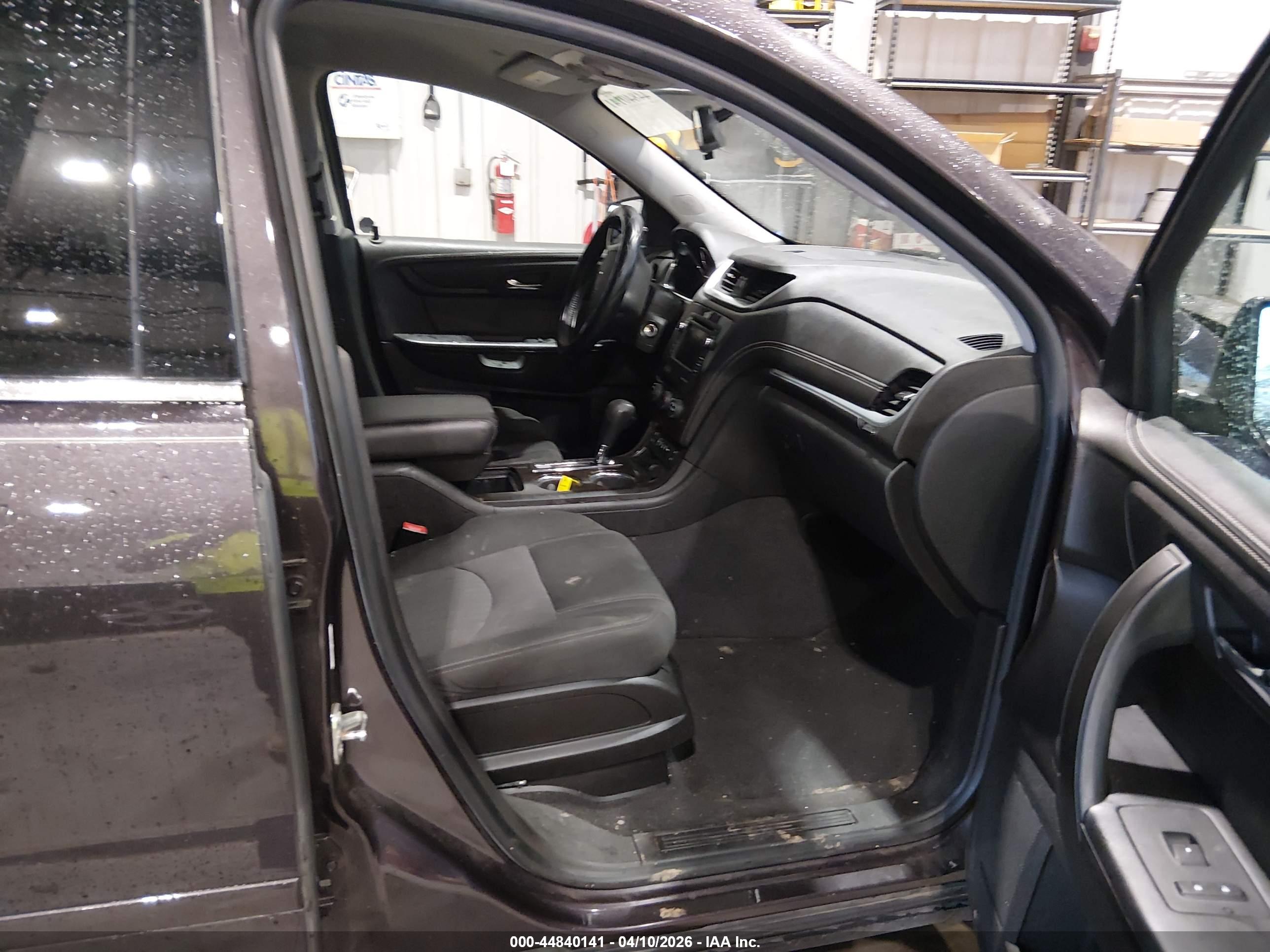 CHEVROLET TRAVERSE image 5