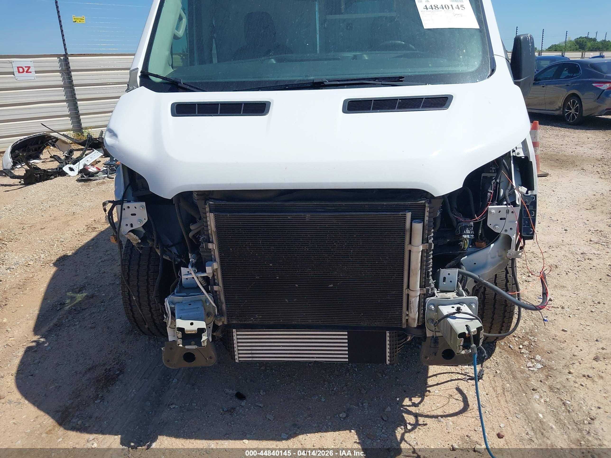 FORD TRANSIT-250 image 6