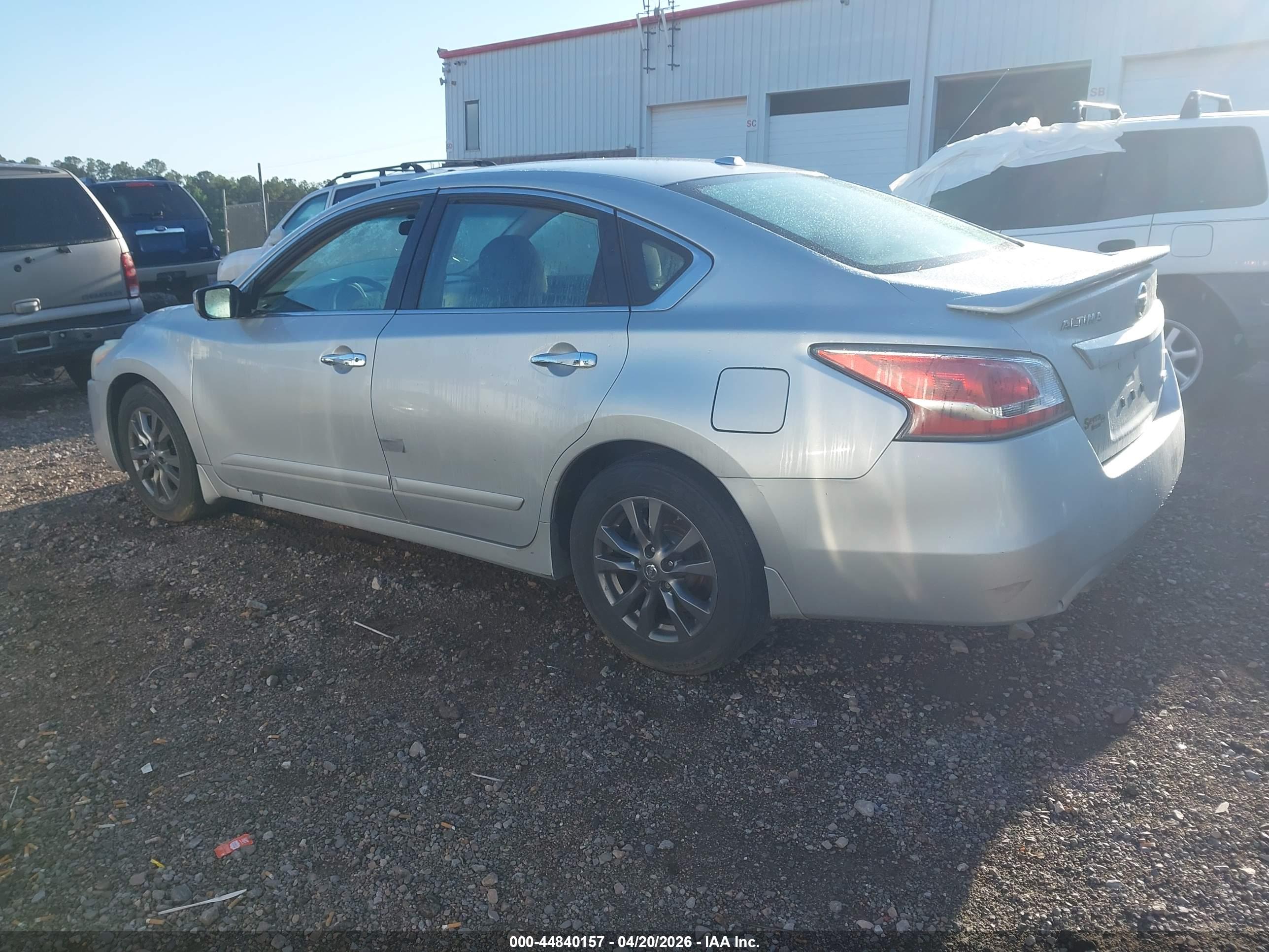 NISSAN ALTIMA image 3
