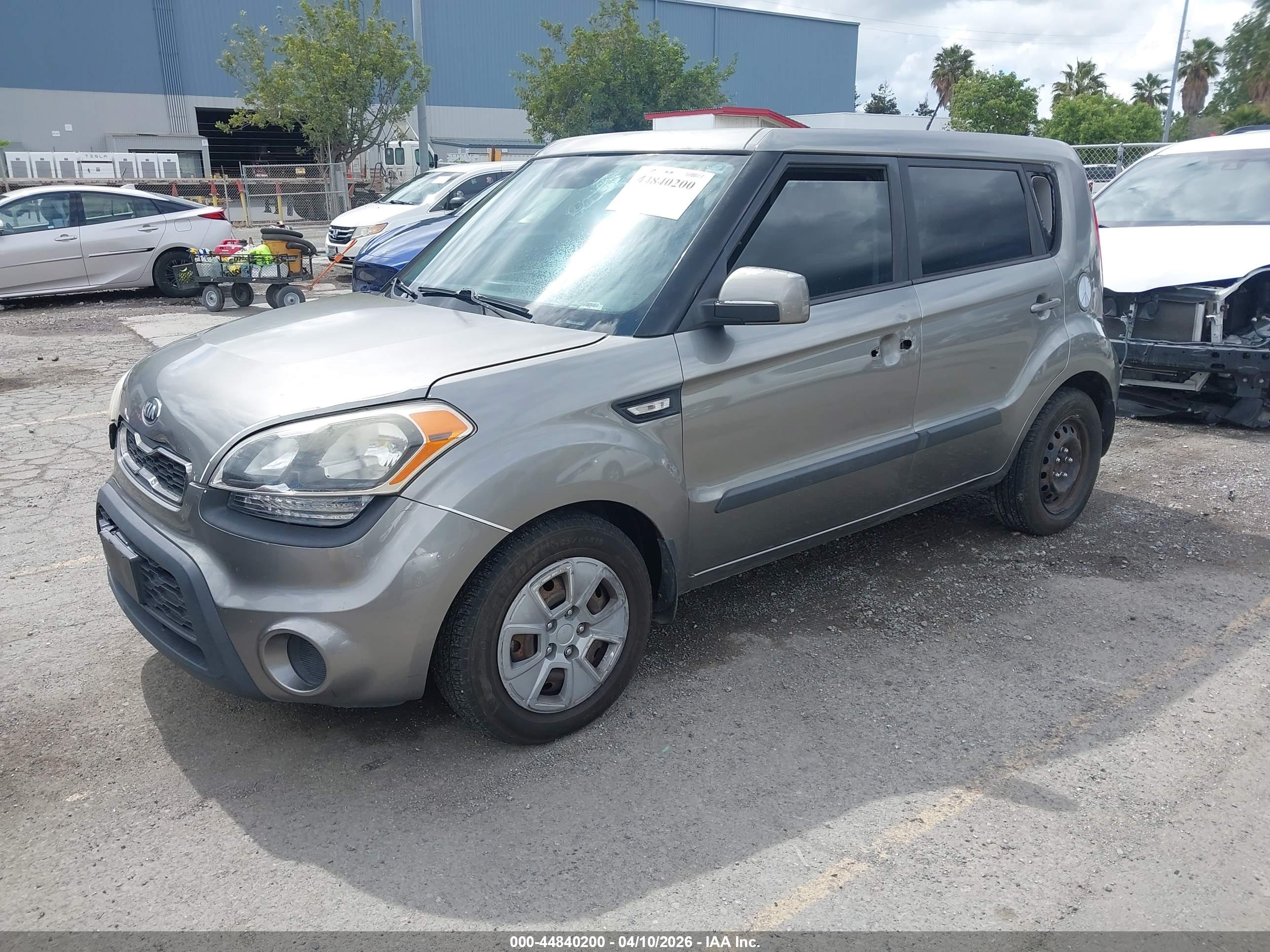 KIA SOUL image 2