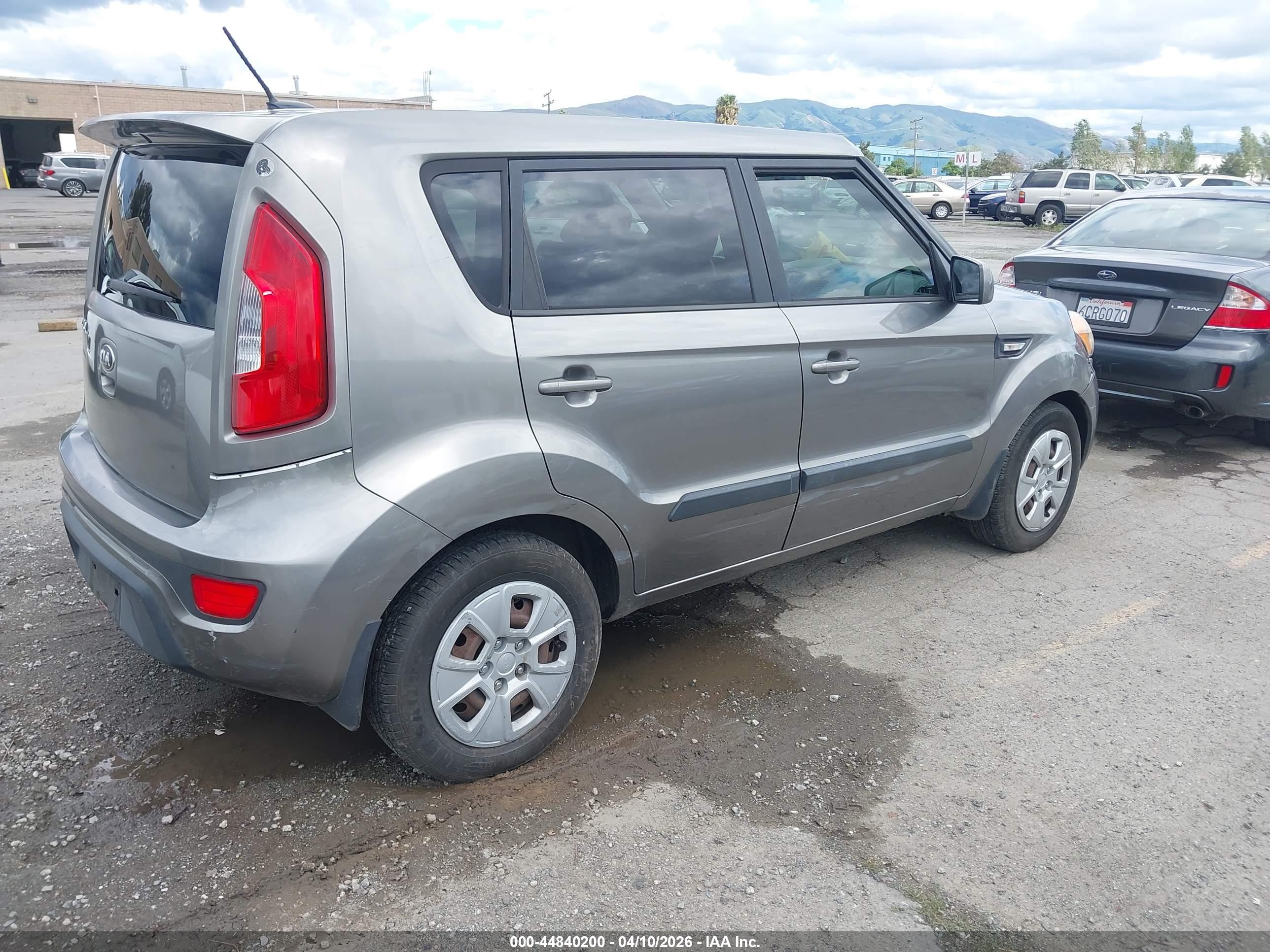 KIA SOUL image 4