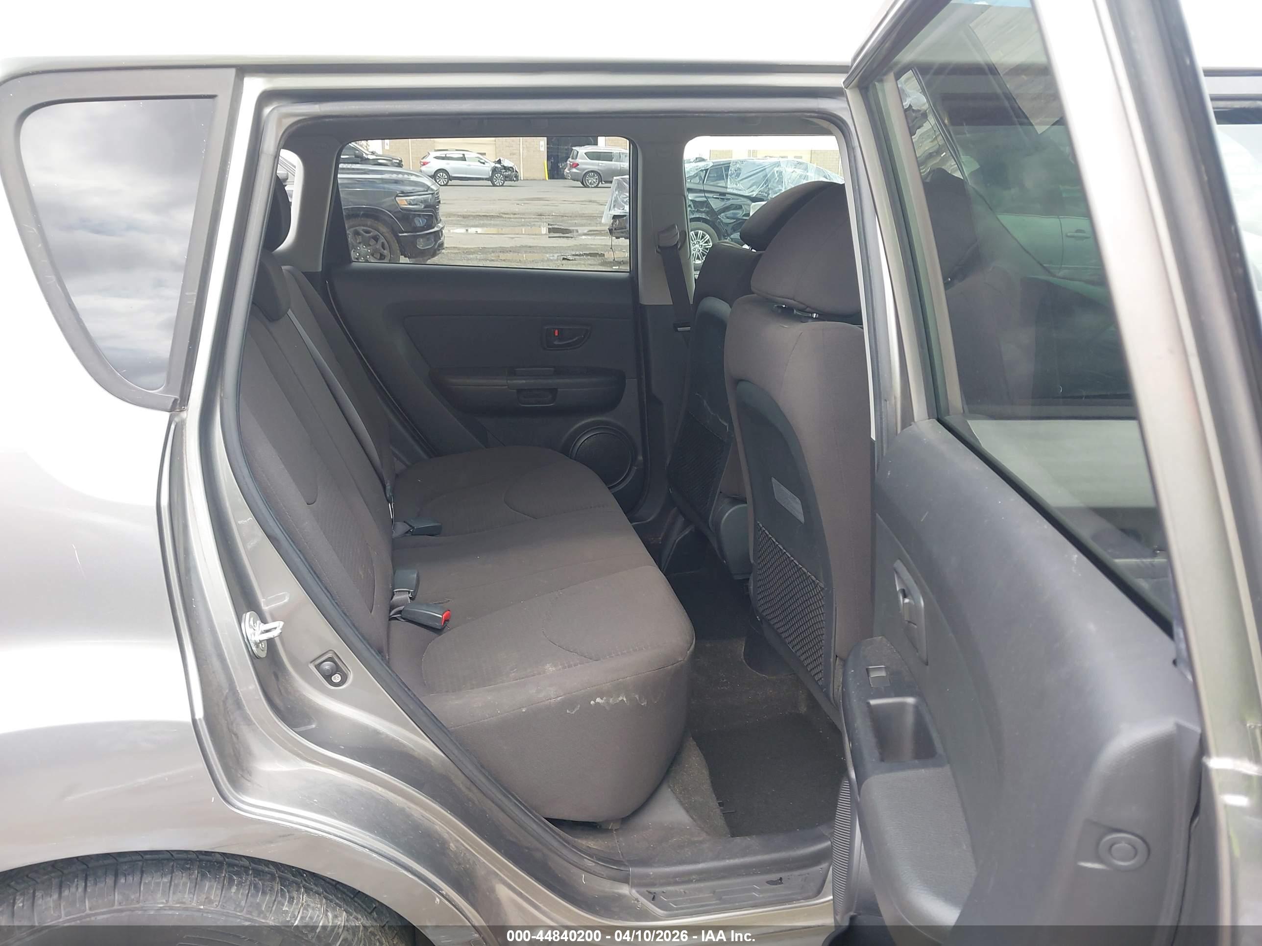KIA SOUL image 8
