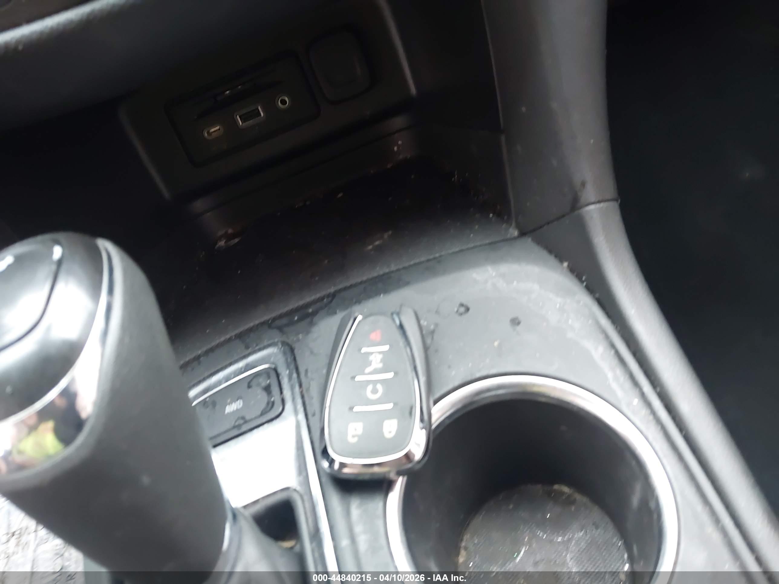 CHEVROLET EQUINOX image 11