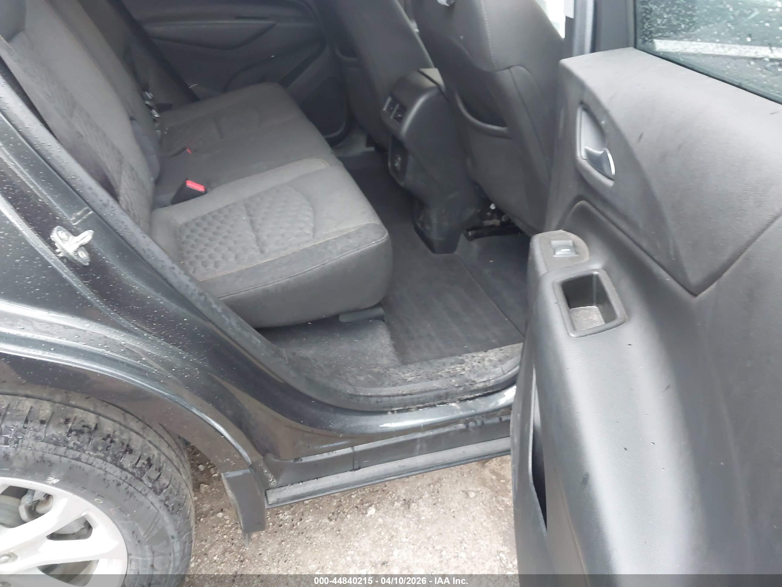 CHEVROLET EQUINOX image 8