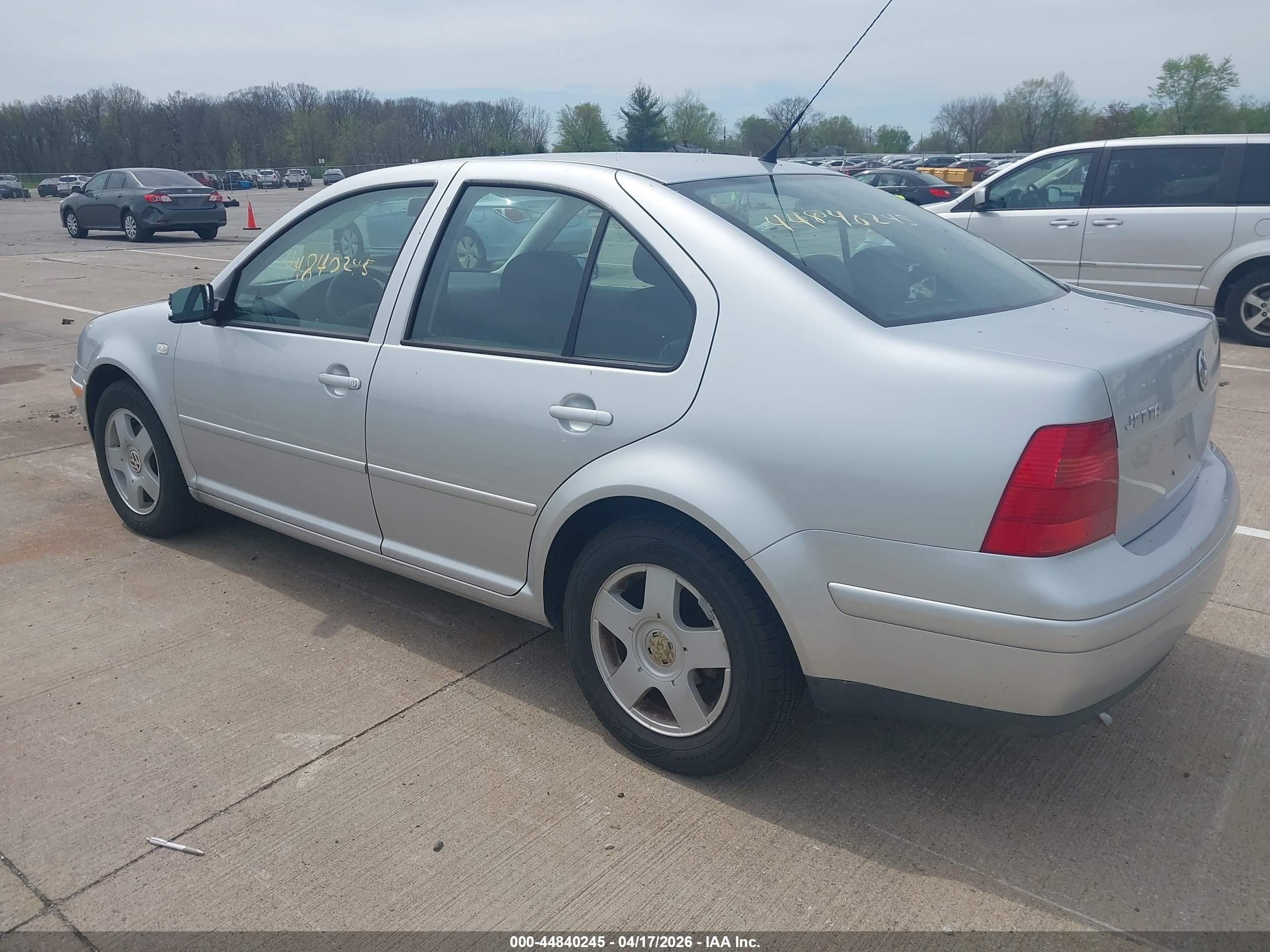 VOLKSWAGEN JETTA image 3