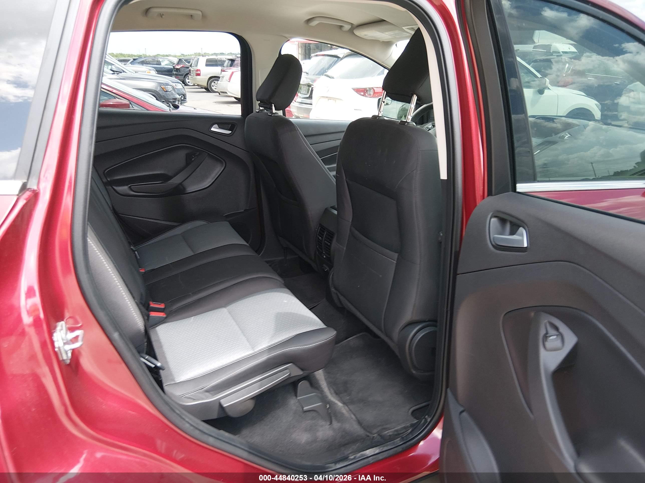FORD ESCAPE image 8
