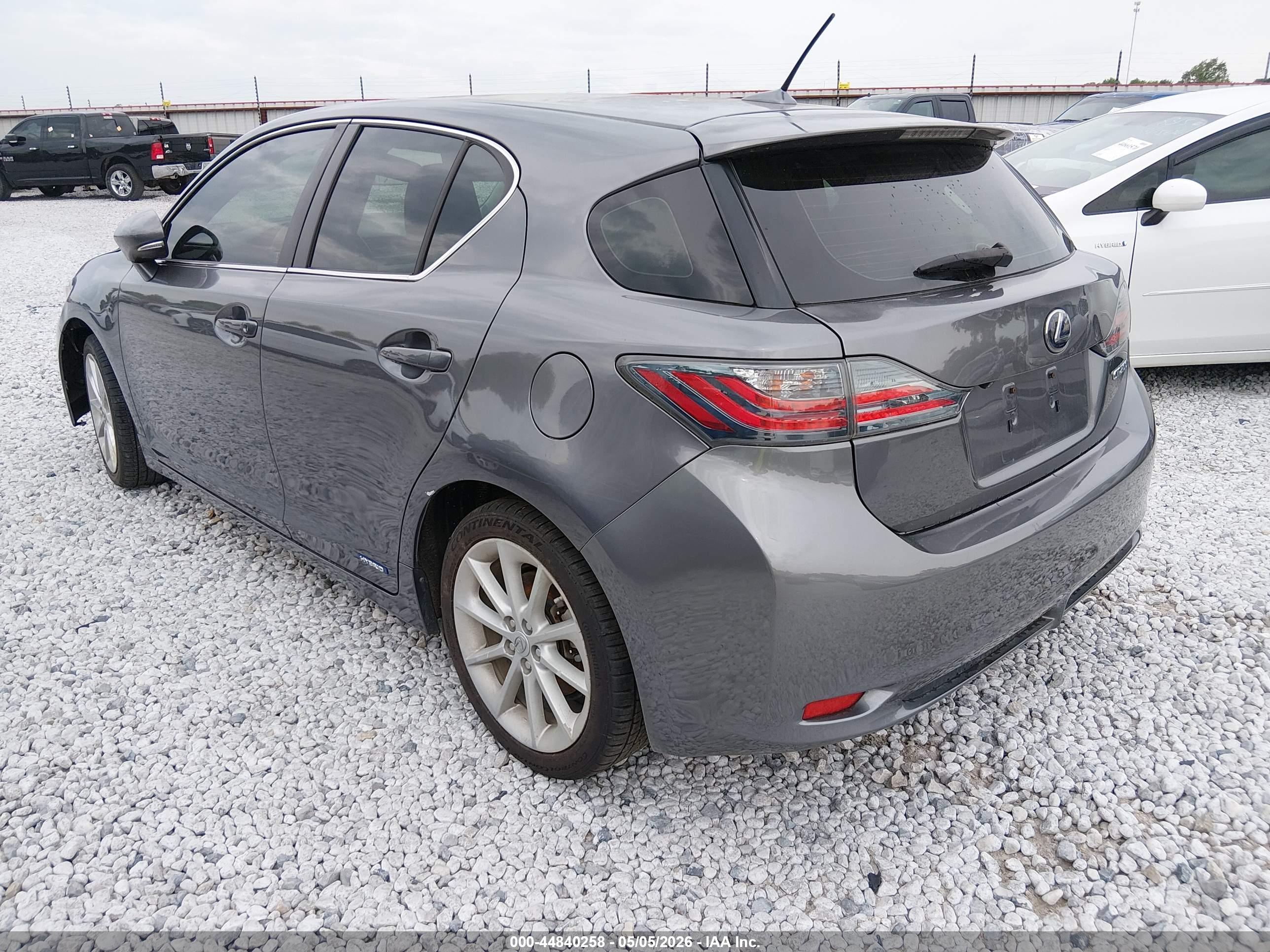 LEXUS CT image 3