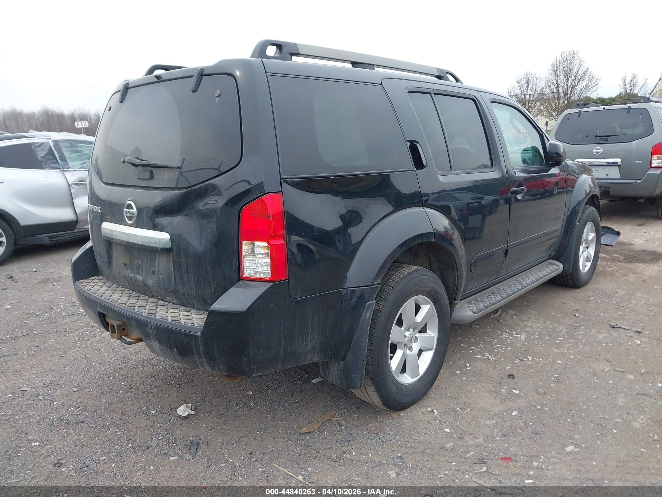 NISSAN PATHFINDER image 4