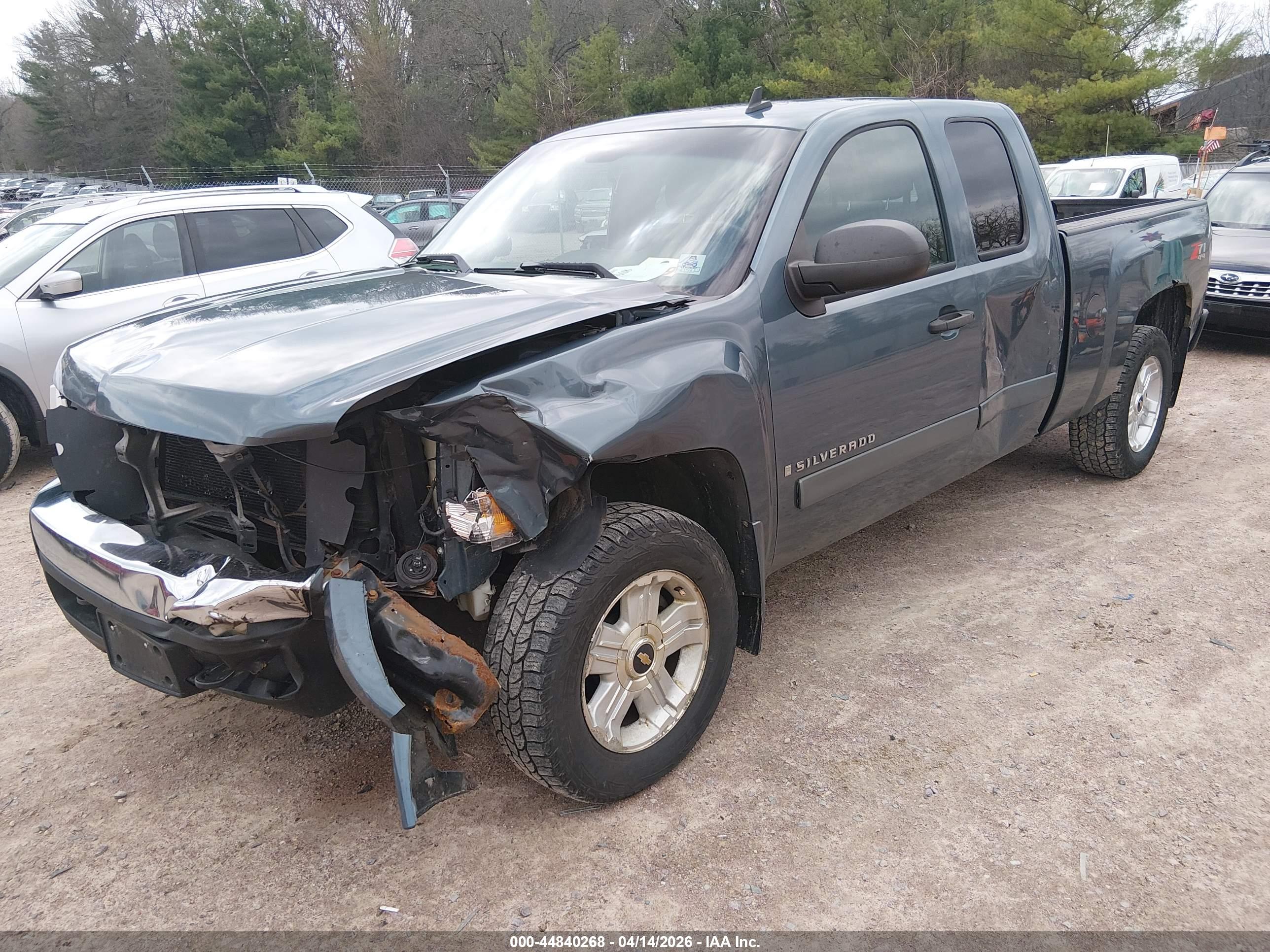 CHEVROLET SILVERADO image 2