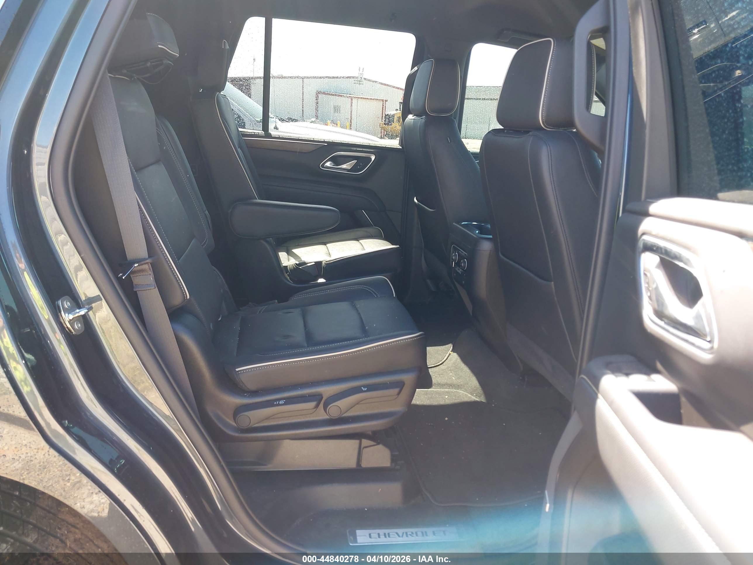CHEVROLET TAHOE image 8