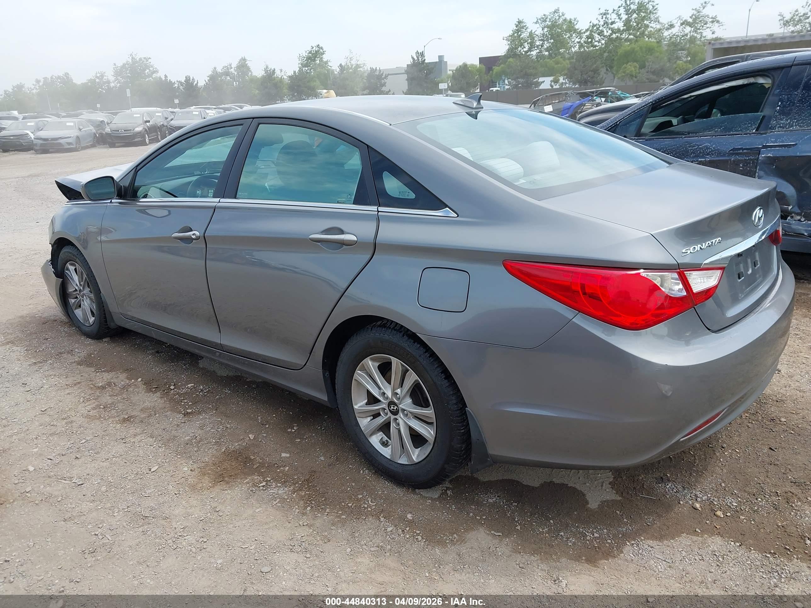 HYUNDAI SONATA image 3