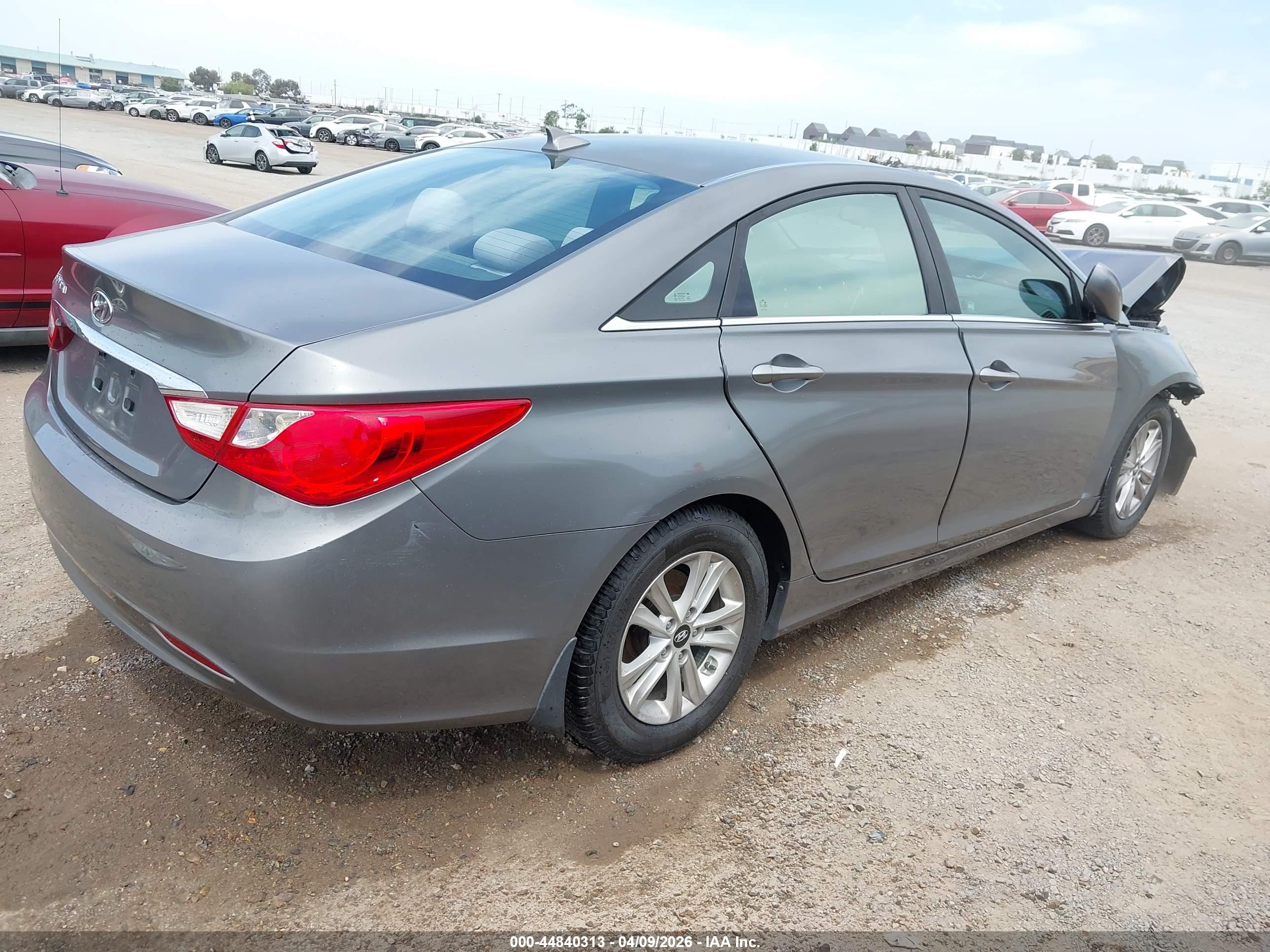 HYUNDAI SONATA image 4