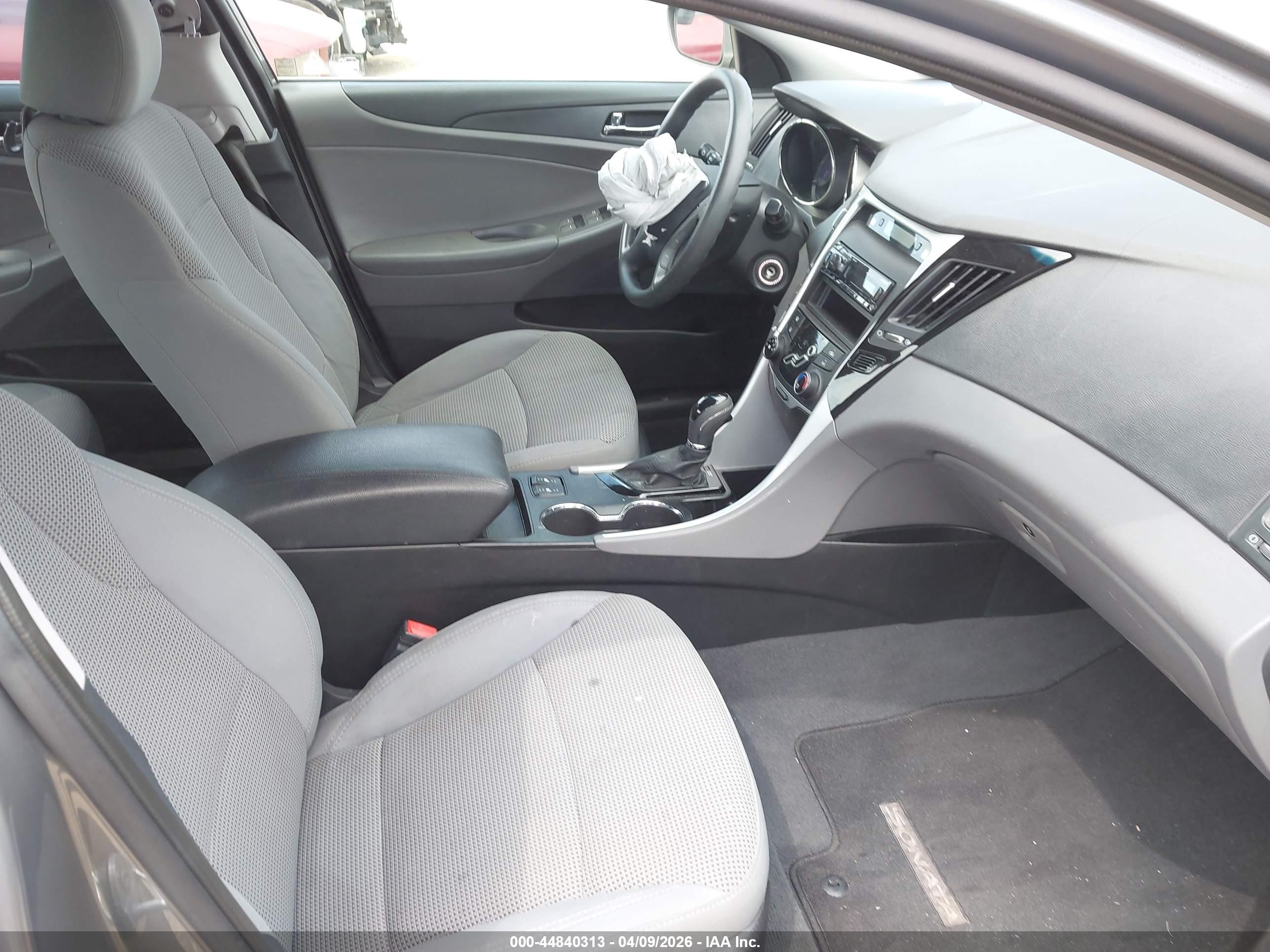 HYUNDAI SONATA image 5