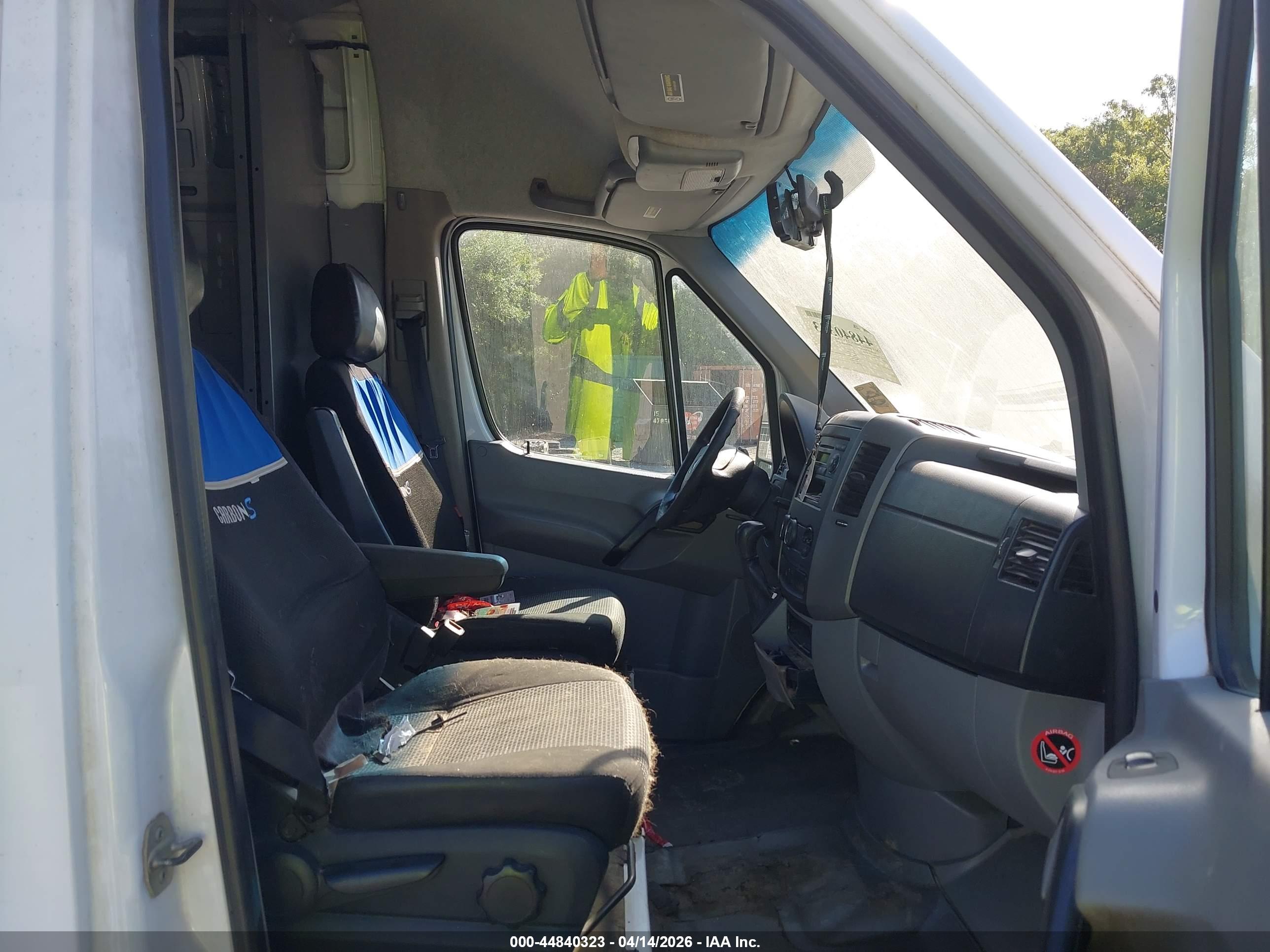 MERCEDES-BENZ SPRINTER image 5