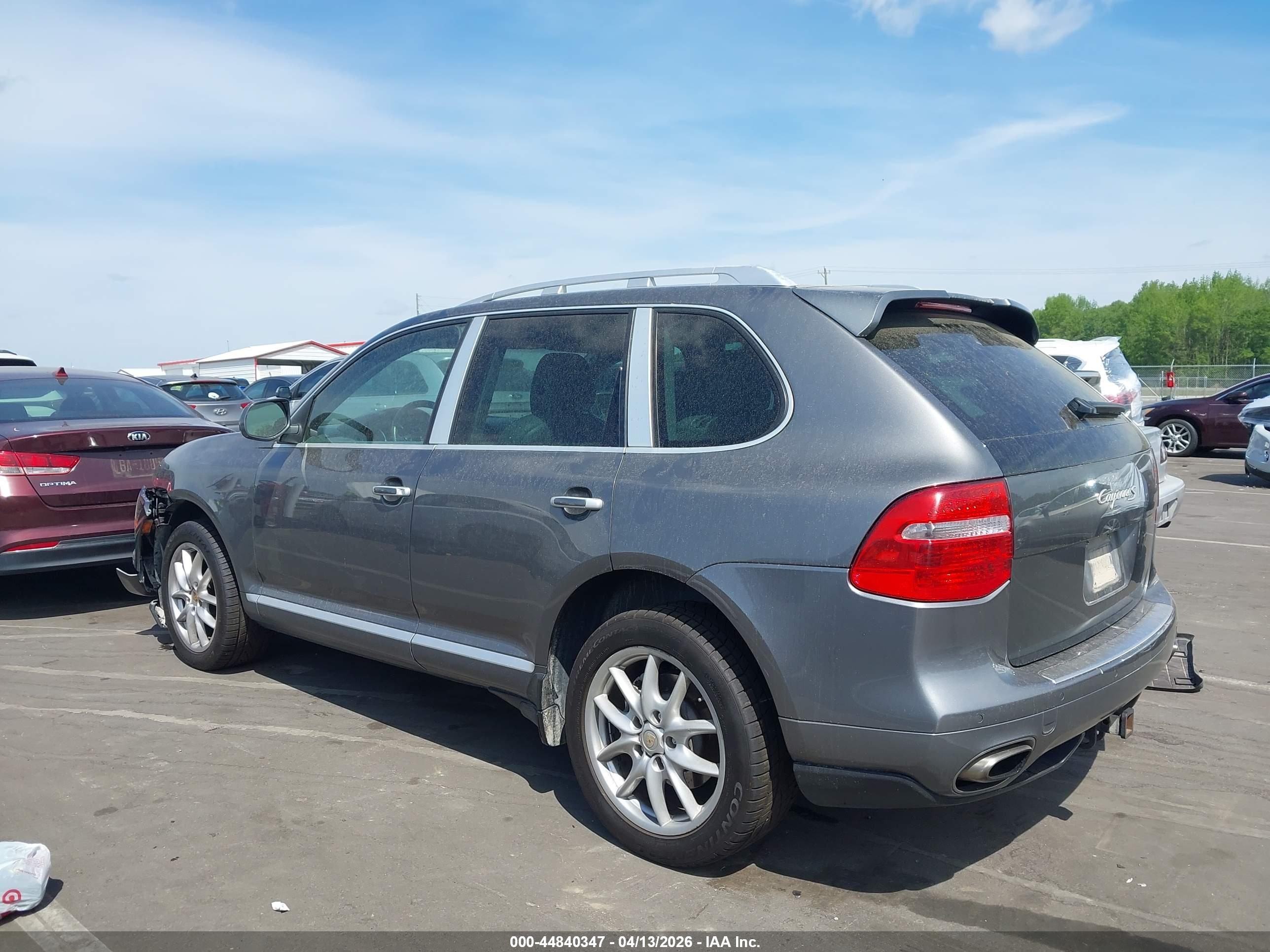PORSCHE CAYENNE image 3