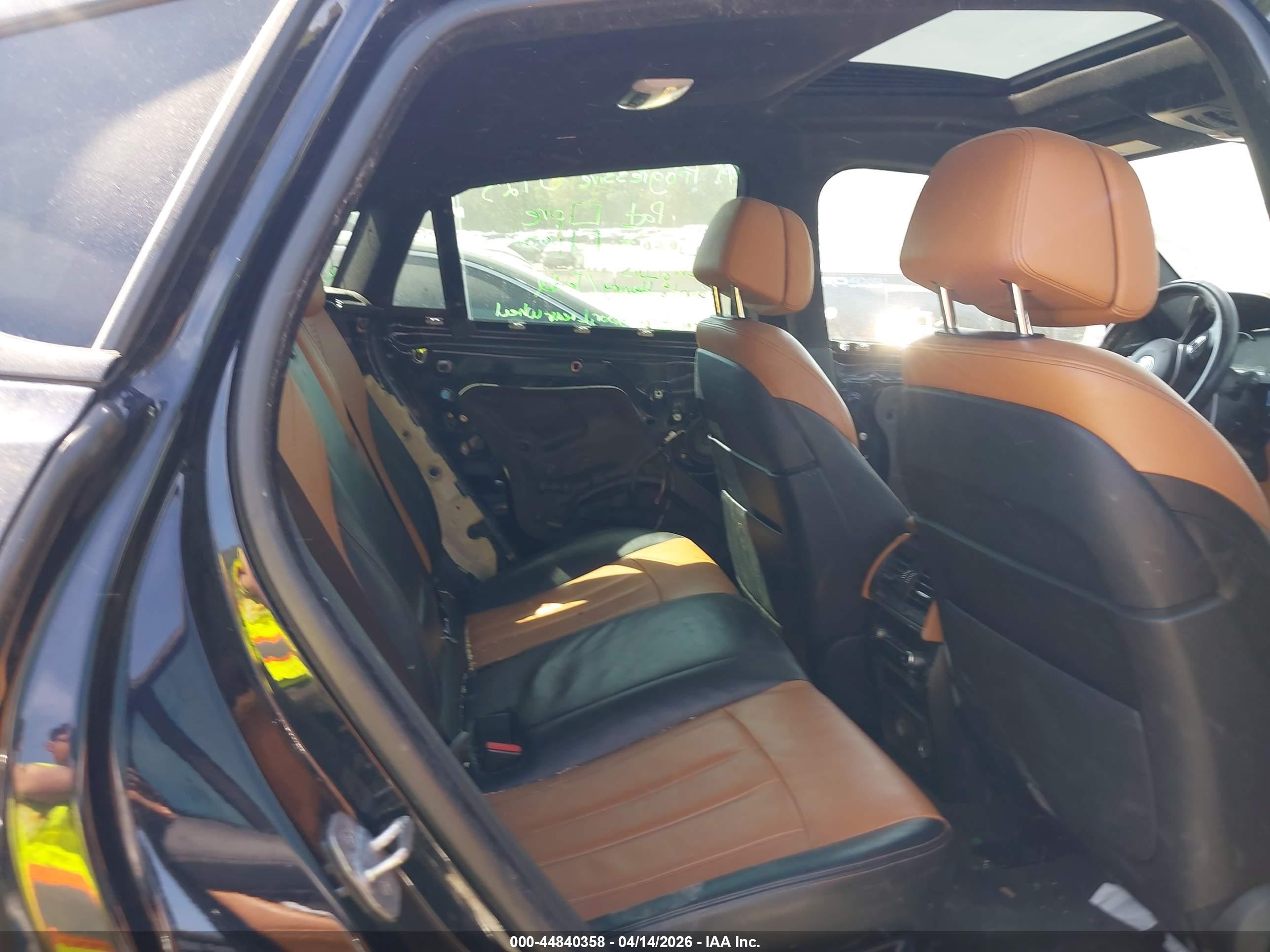 BMW X6 image 8