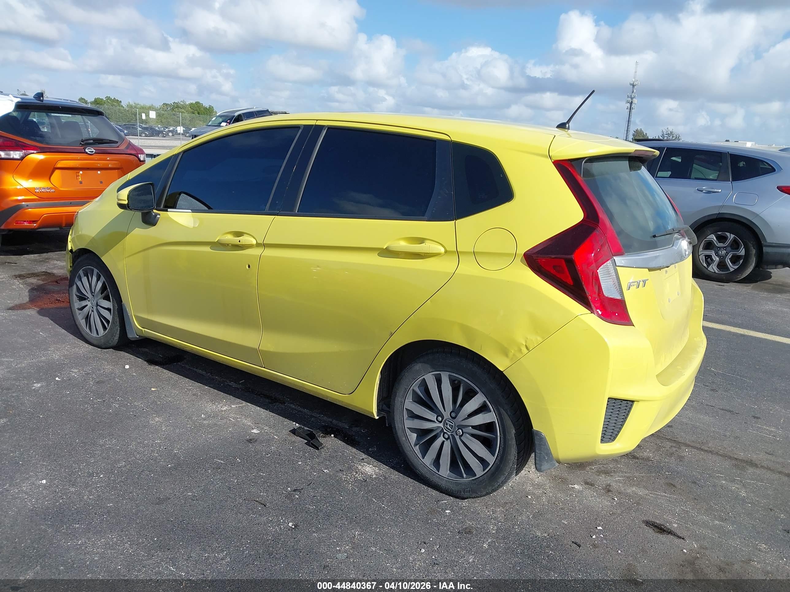 HONDA FIT image 3