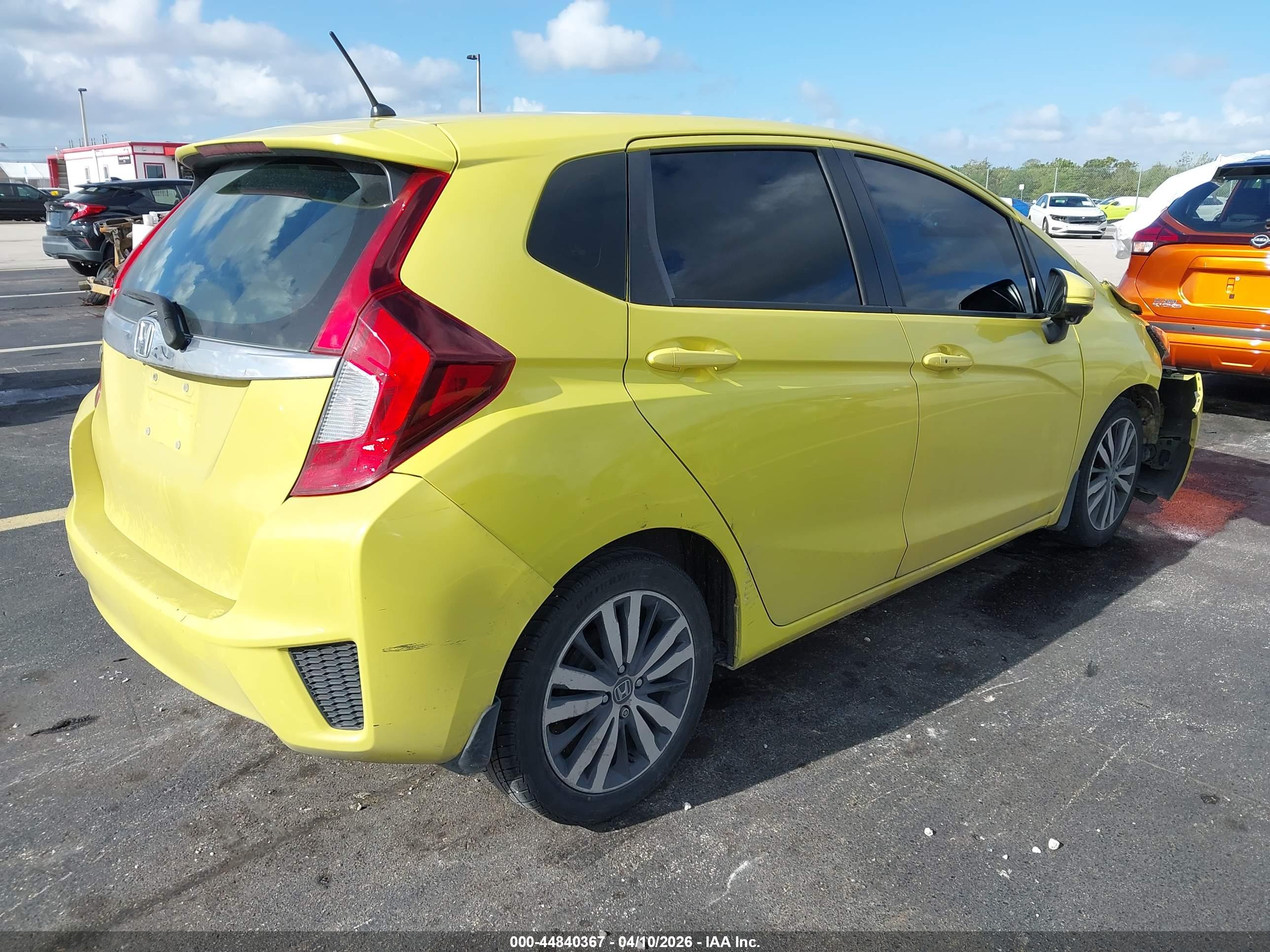 HONDA FIT image 4