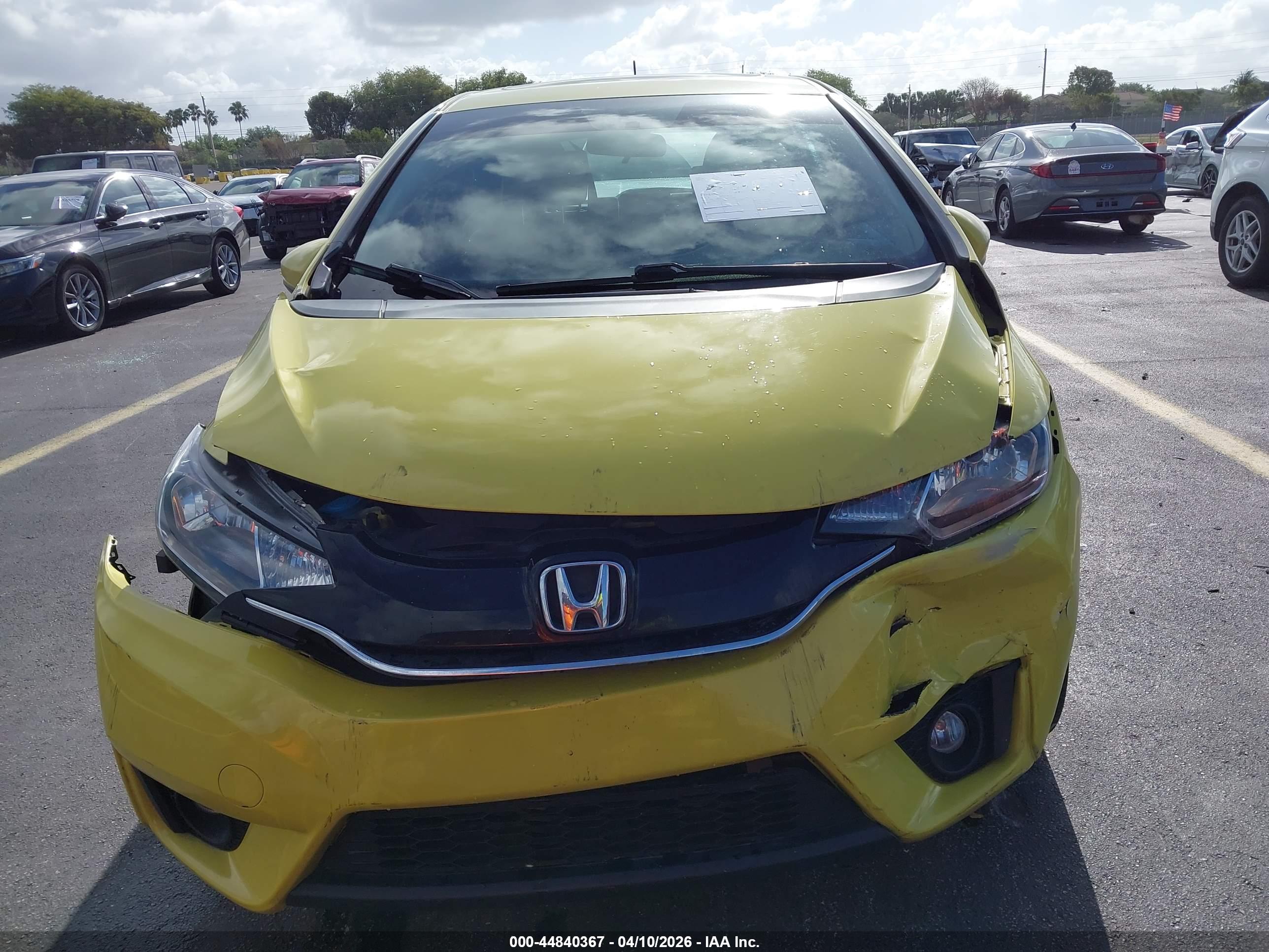 HONDA FIT image 6