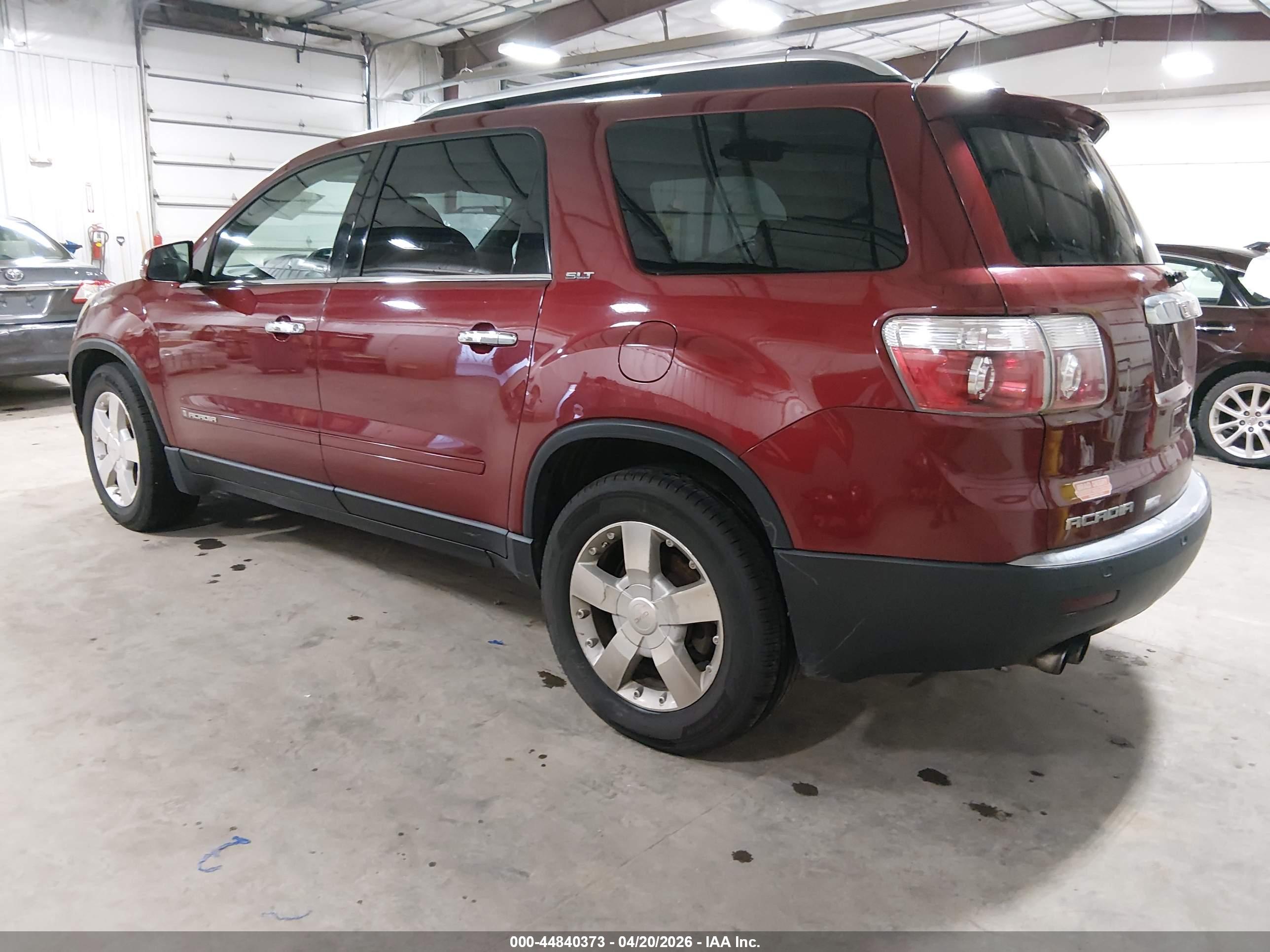 GMC ACADIA image 3