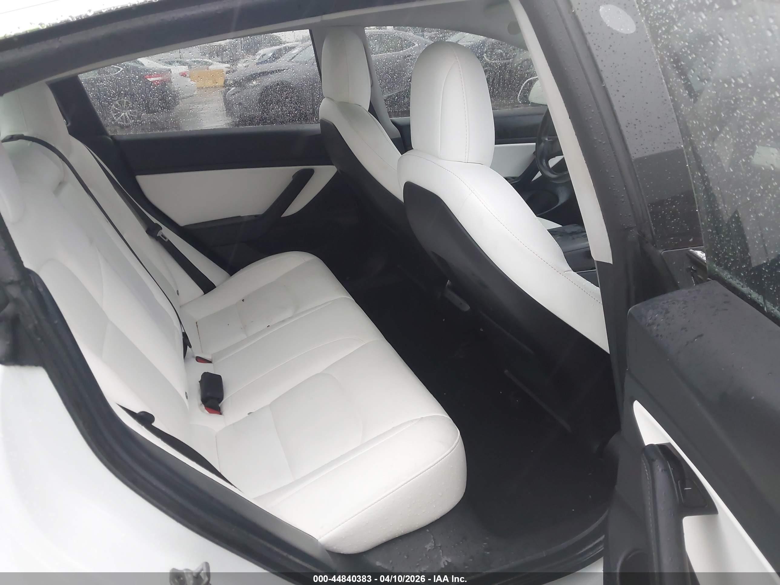 TESLA MODEL image 8