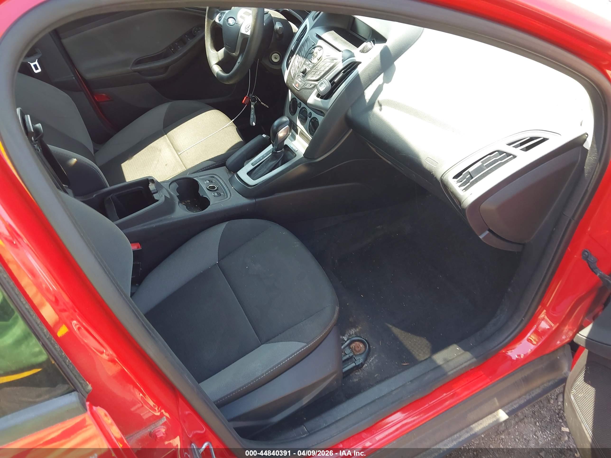 FORD FOCUS image 5