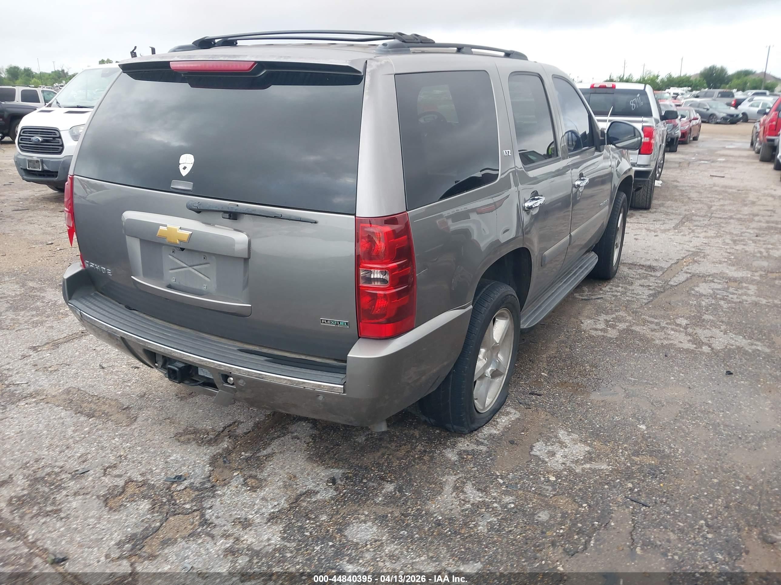 CHEVROLET TAHOE image 4