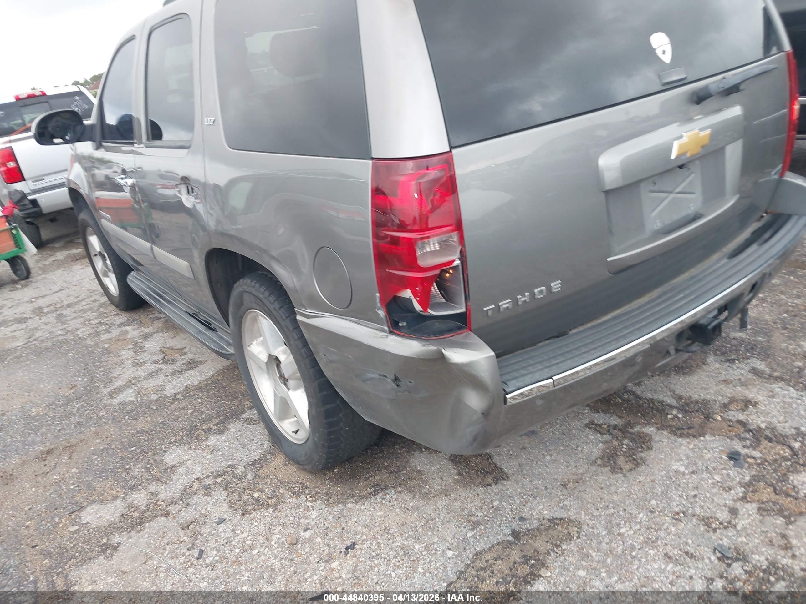 CHEVROLET TAHOE image 6