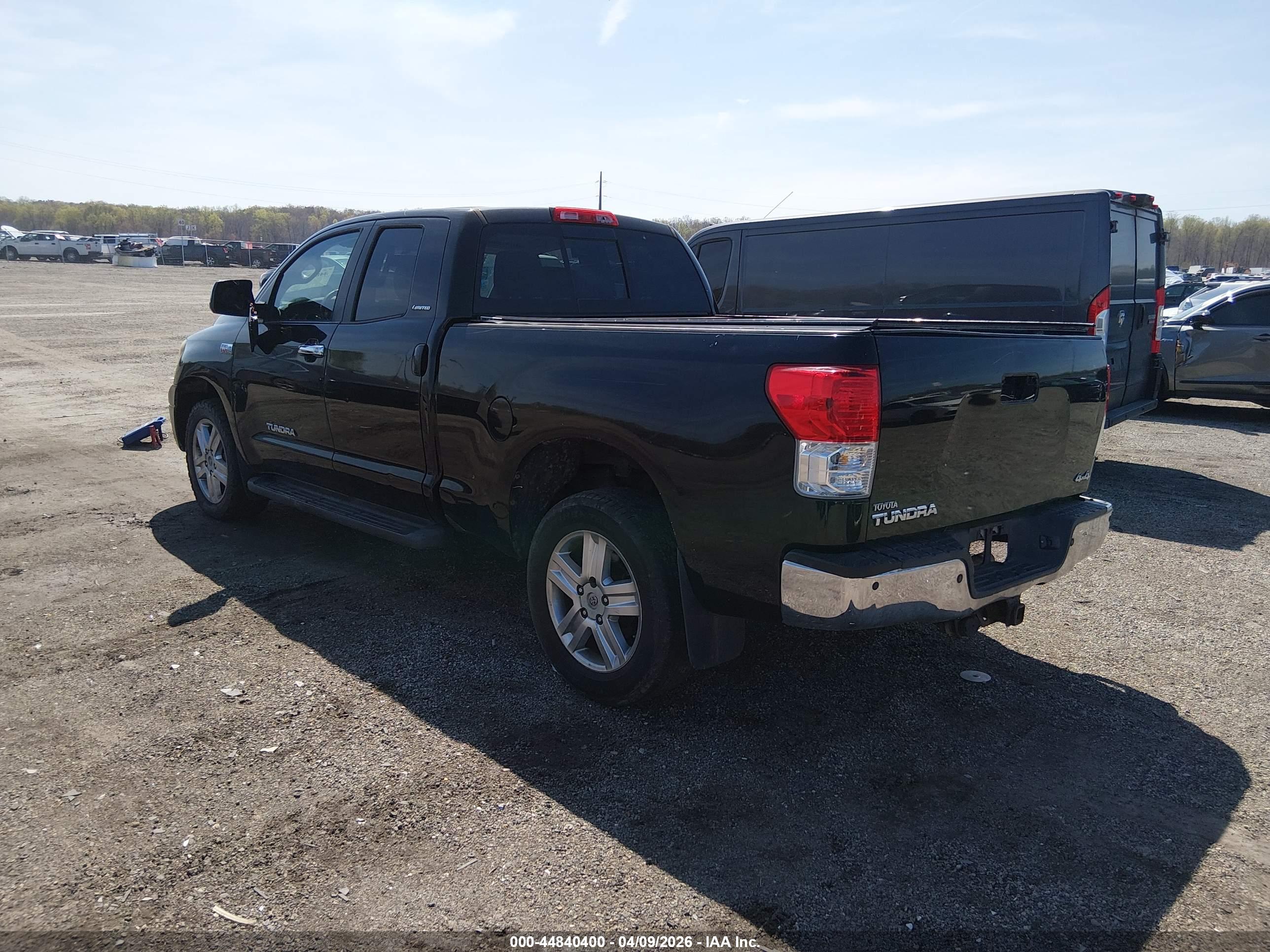 TOYOTA TUNDRA image 3
