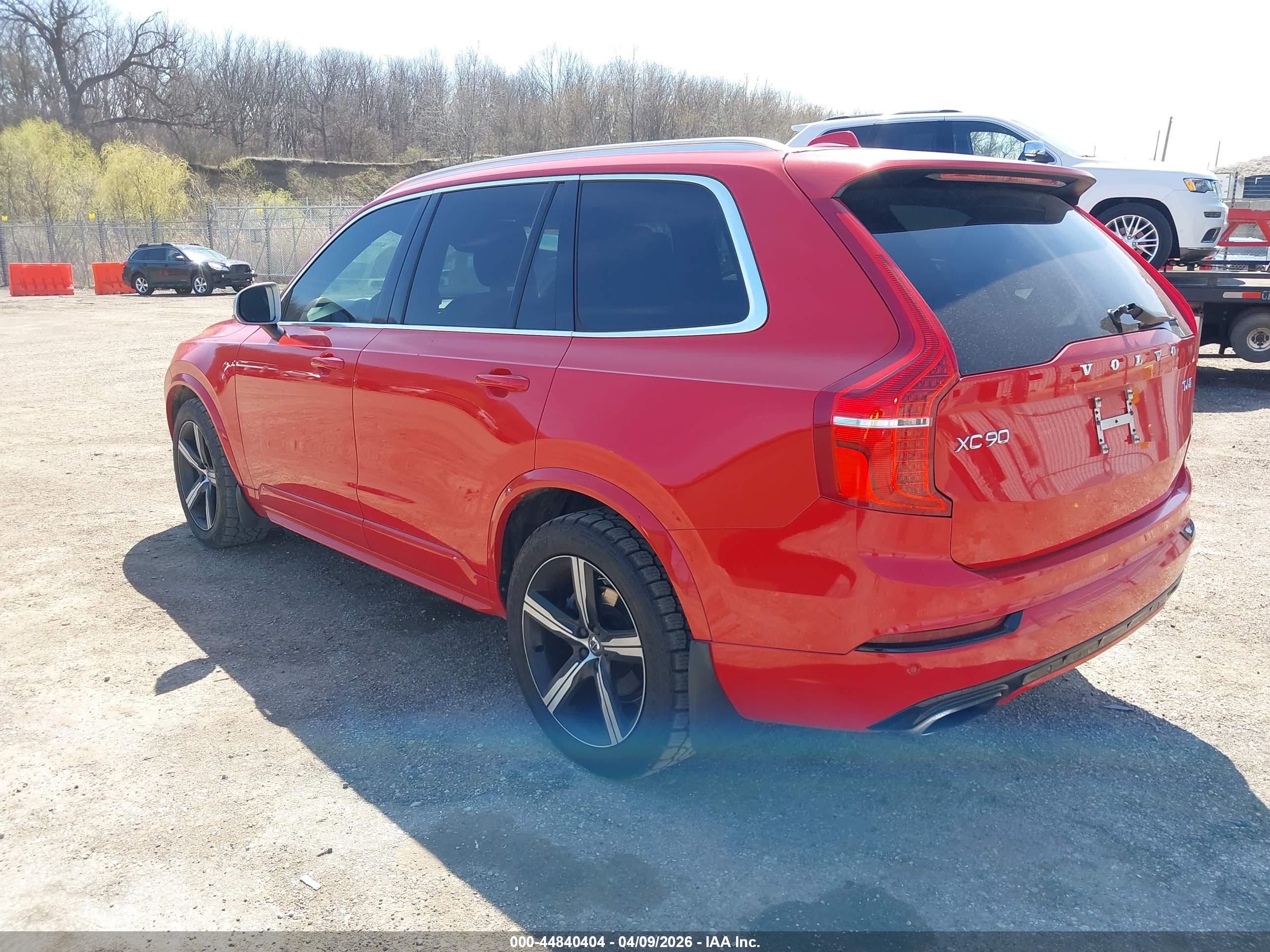 VOLVO XC90 image 3