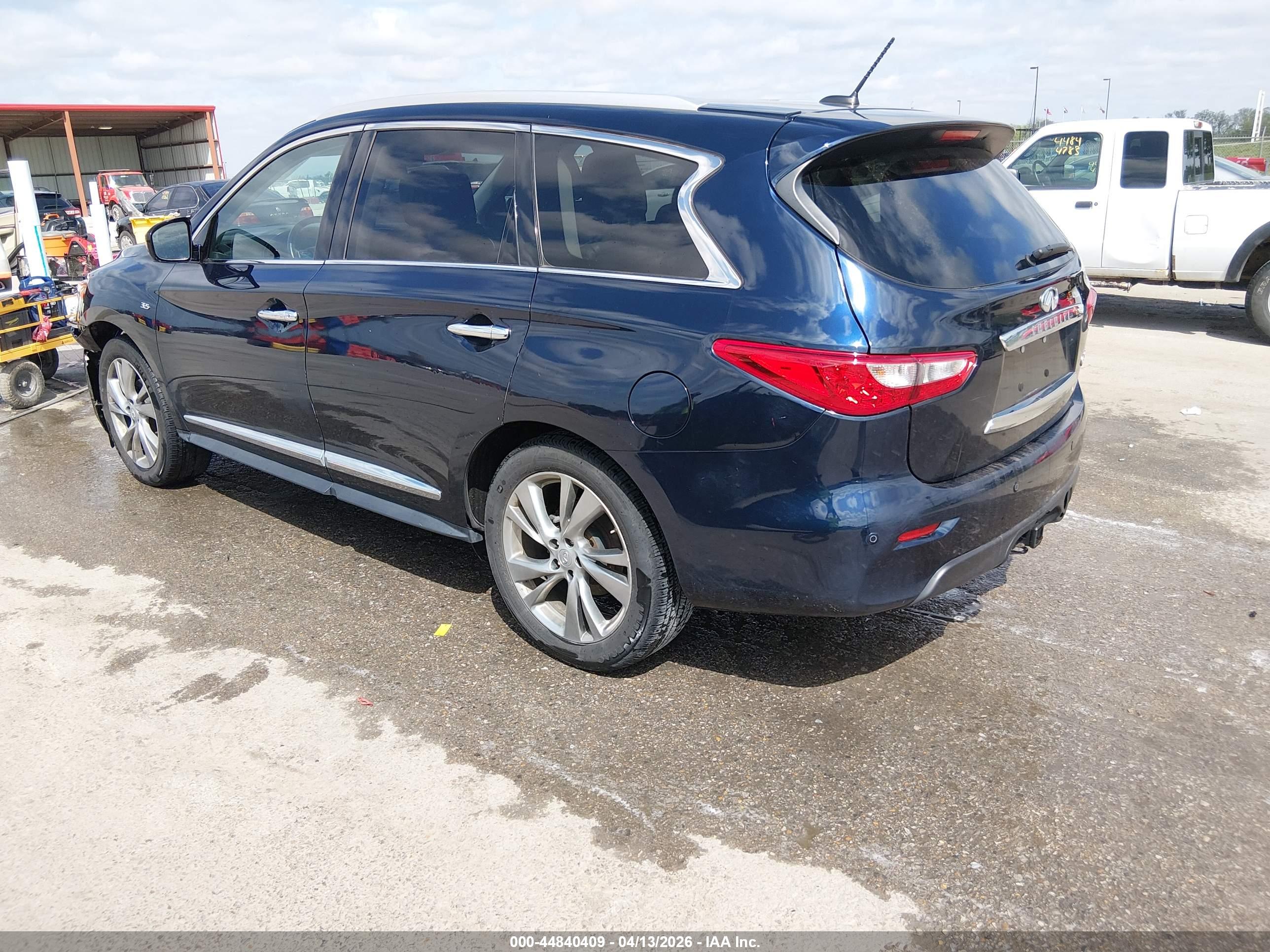 INFINITI QX60 image 3