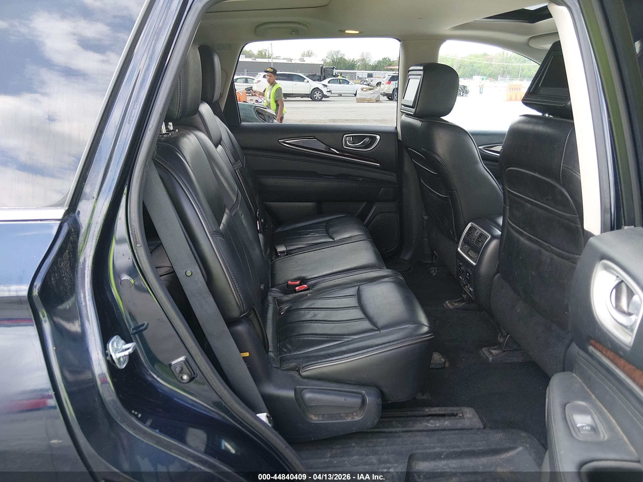INFINITI QX60 image 8