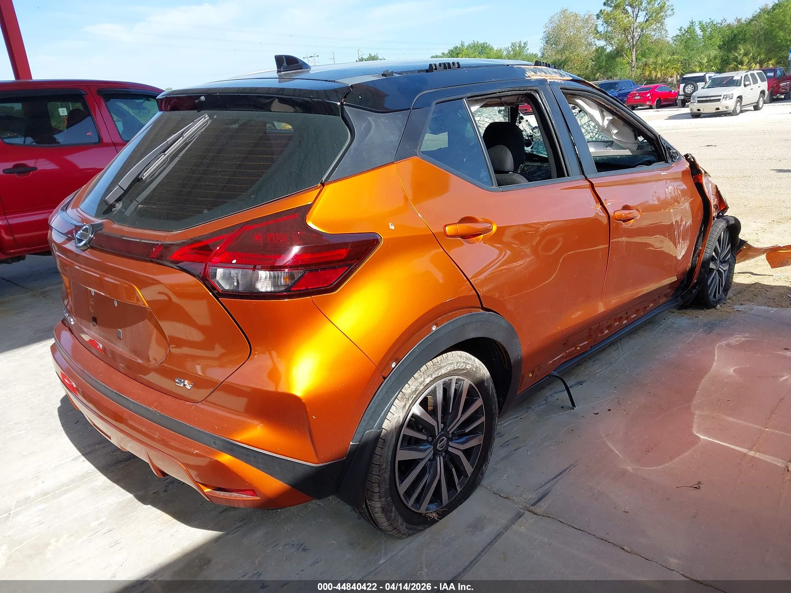 NISSAN KICKS image 4