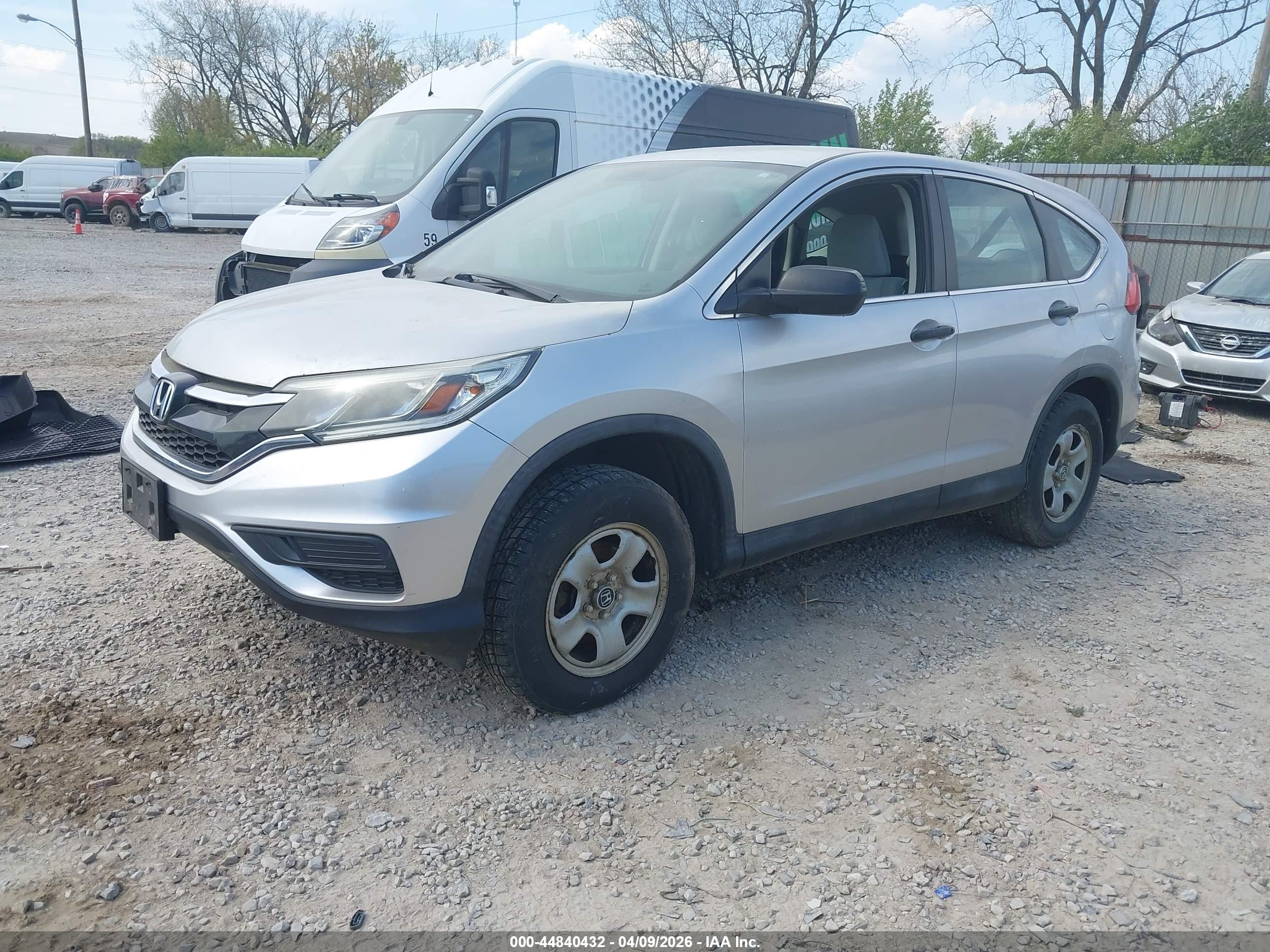HONDA CR-V image 2