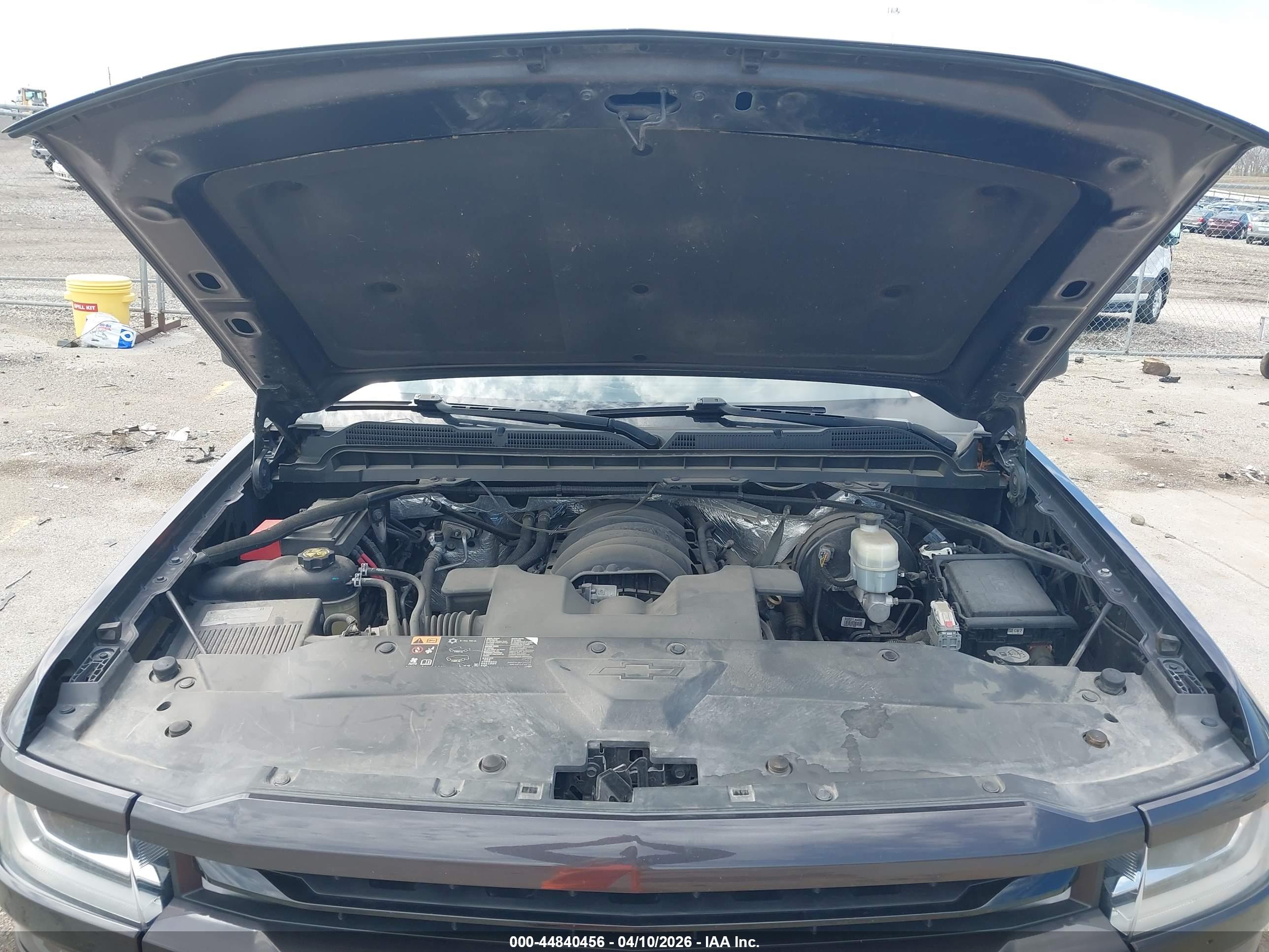 CHEVROLET SILVERADO image 10