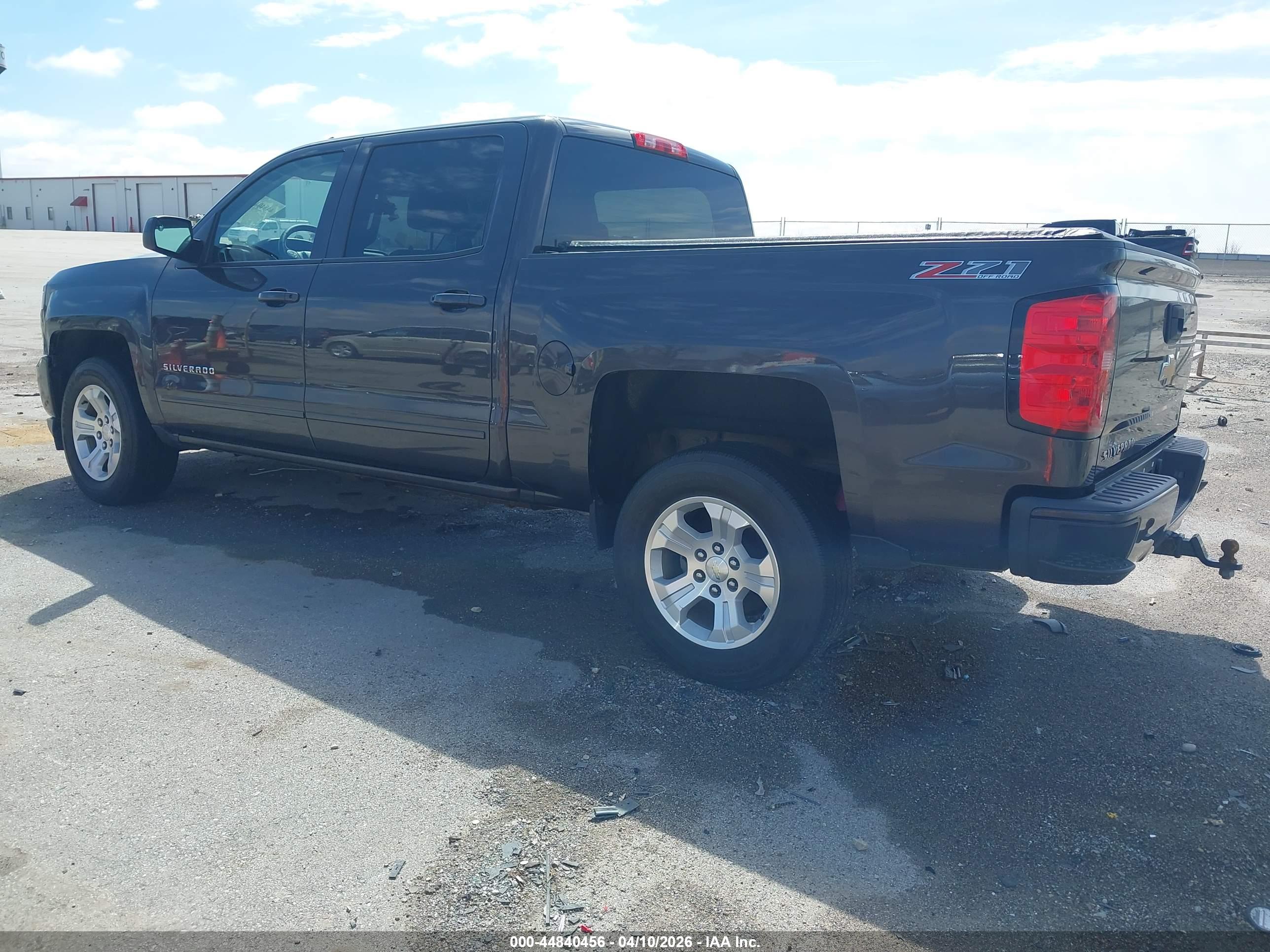 CHEVROLET SILVERADO image 3