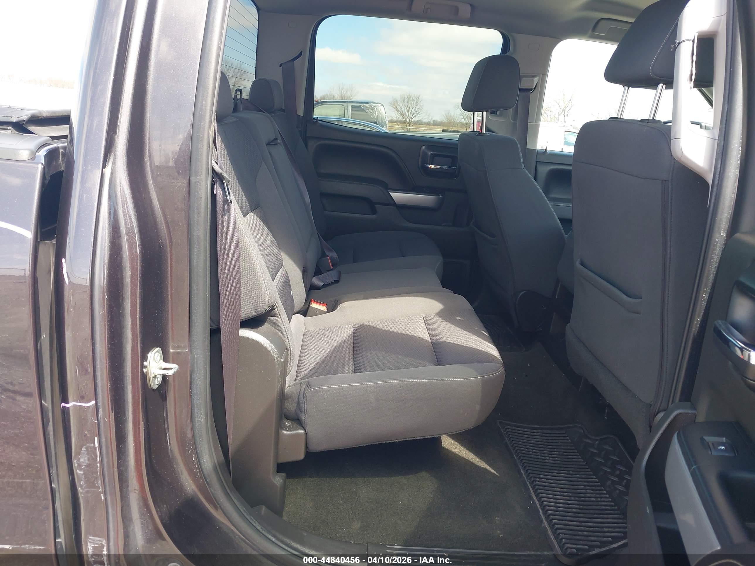 CHEVROLET SILVERADO image 8