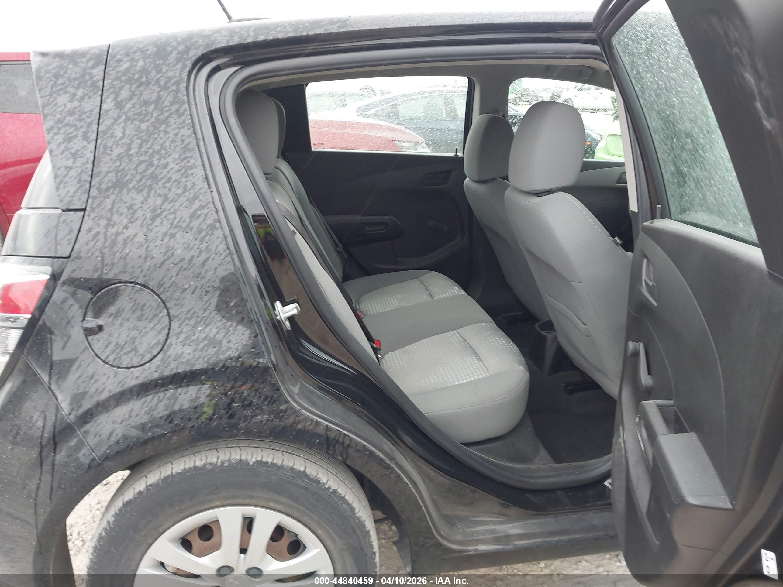 CHEVROLET SONIC image 8