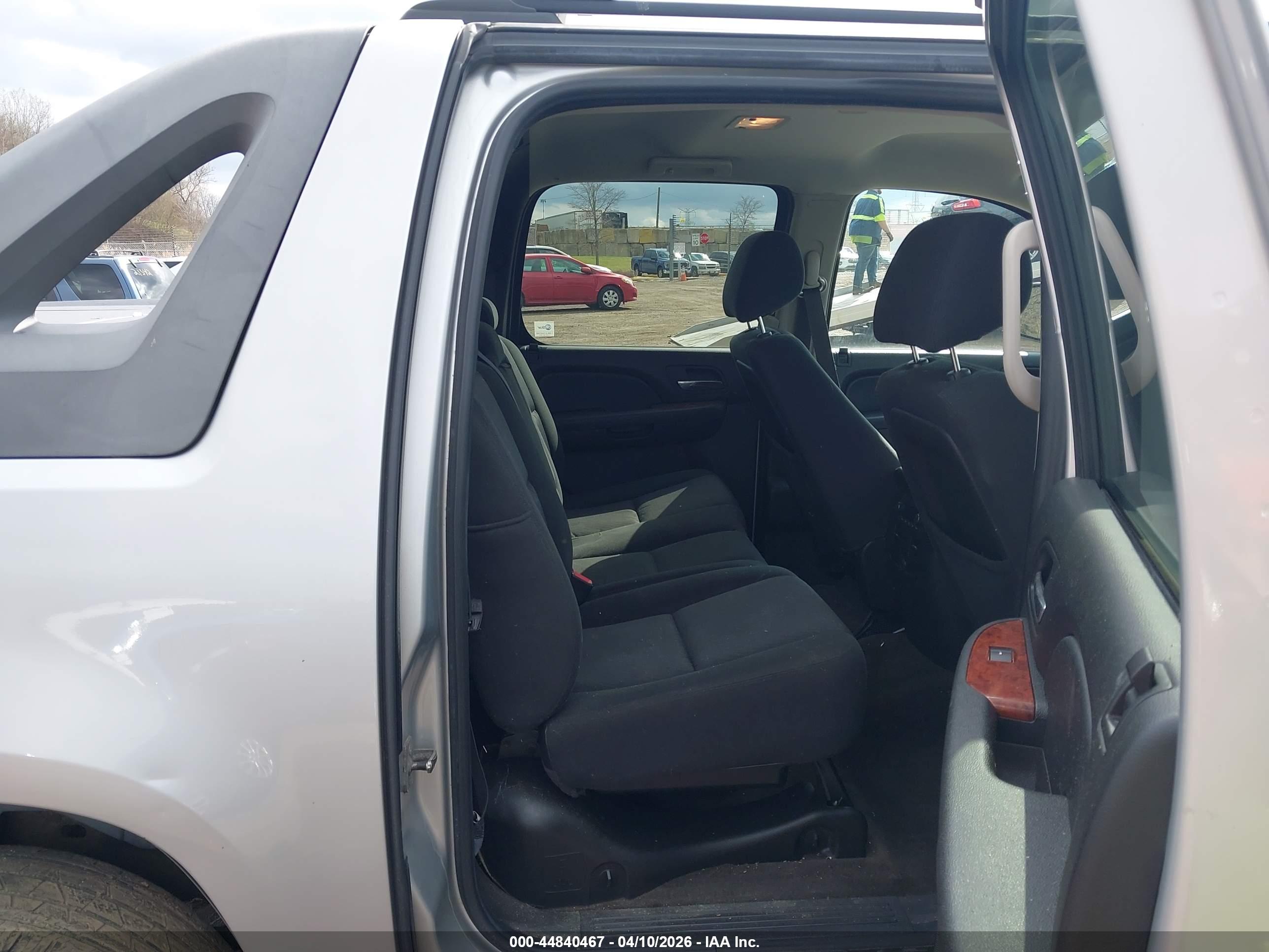 CHEVROLET AVALANCHE image 8