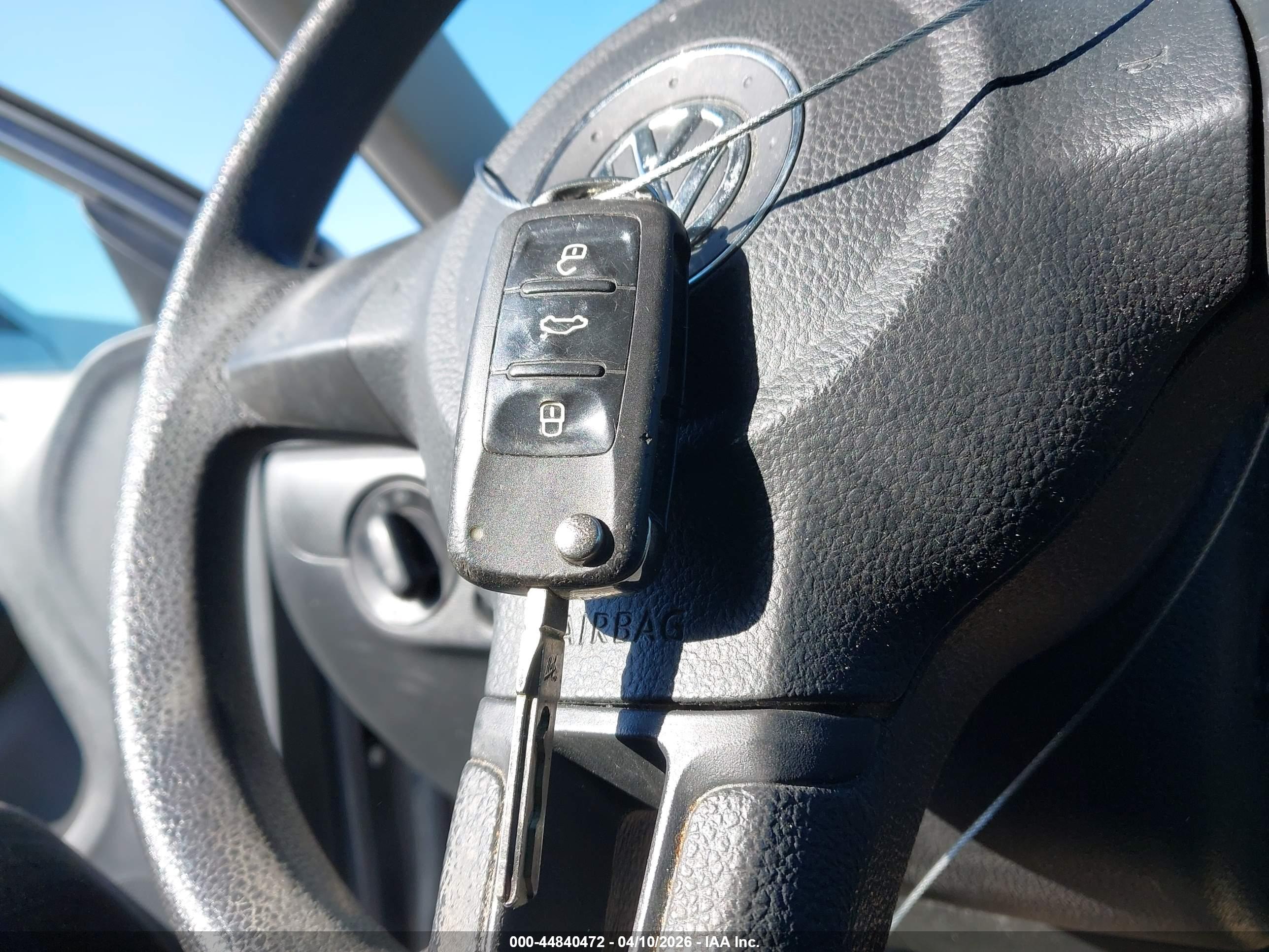 VOLKSWAGEN JETTA image 11