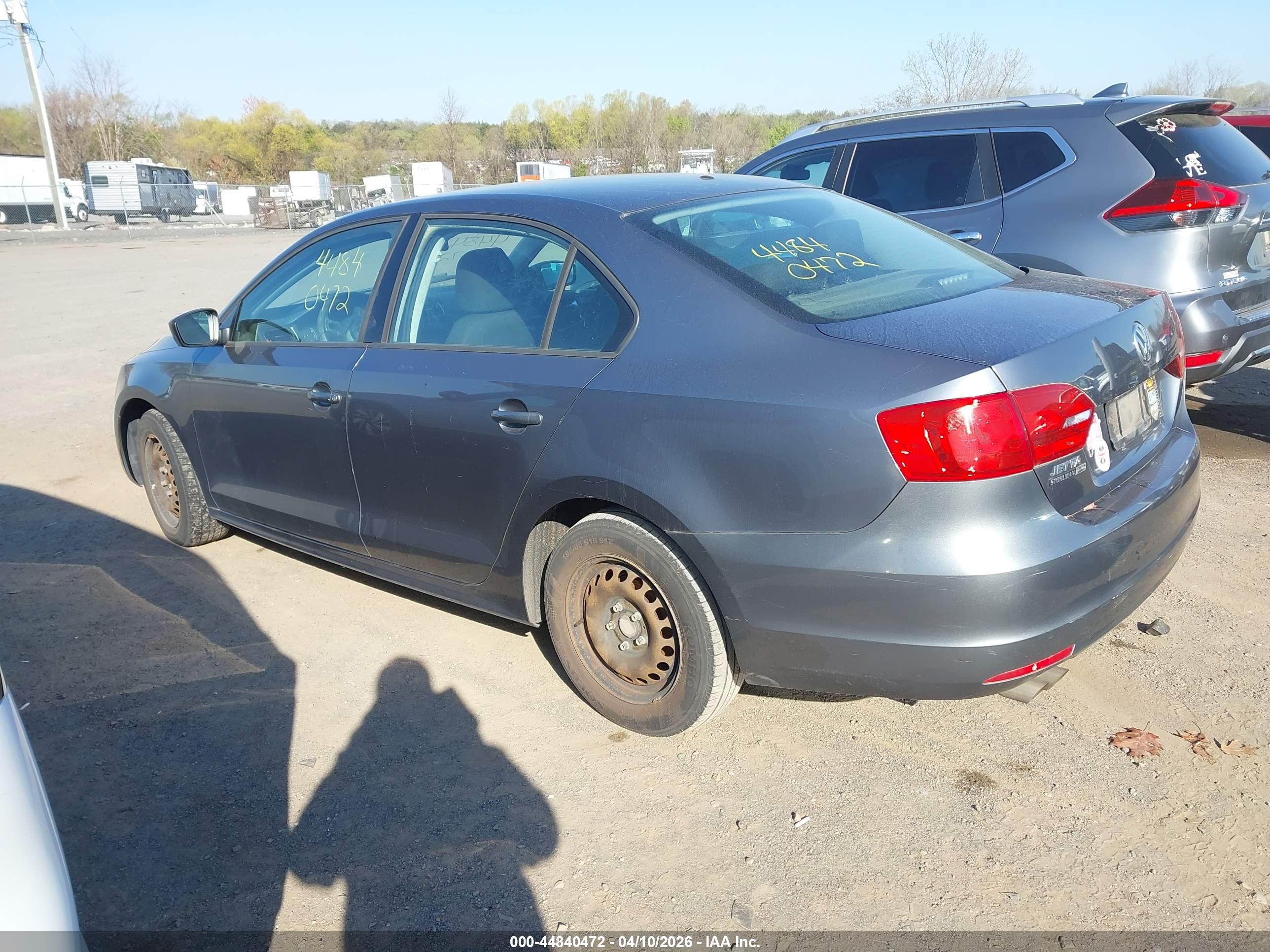 VOLKSWAGEN JETTA image 3