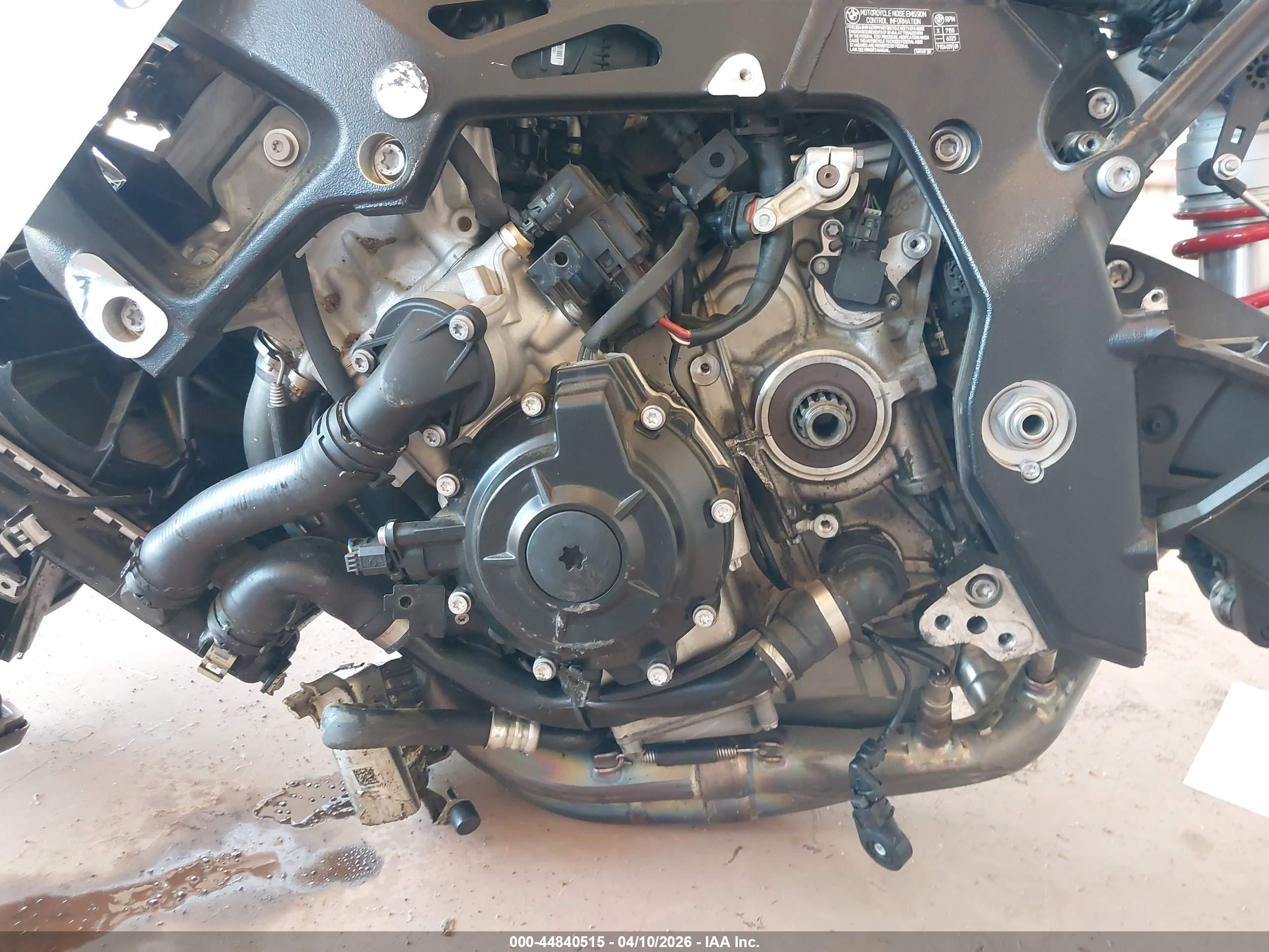 BMW S image 9