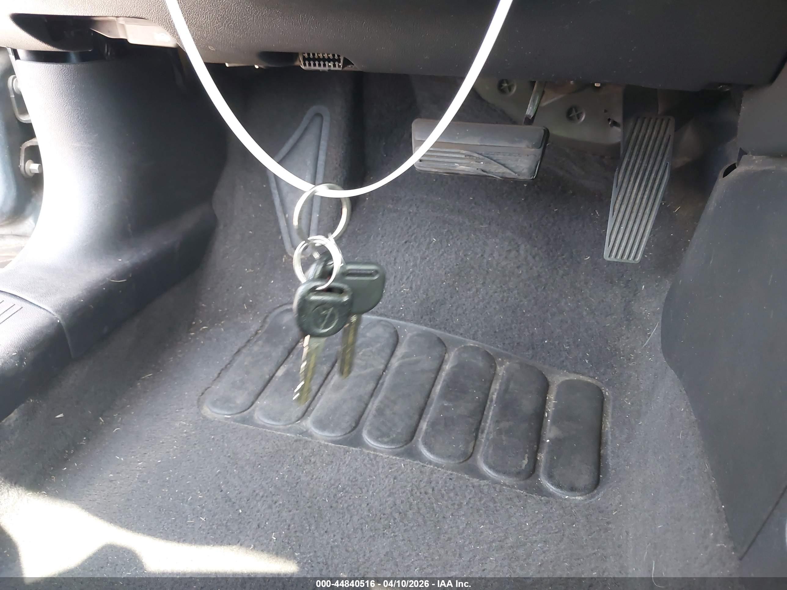 PONTIAC G6 image 11