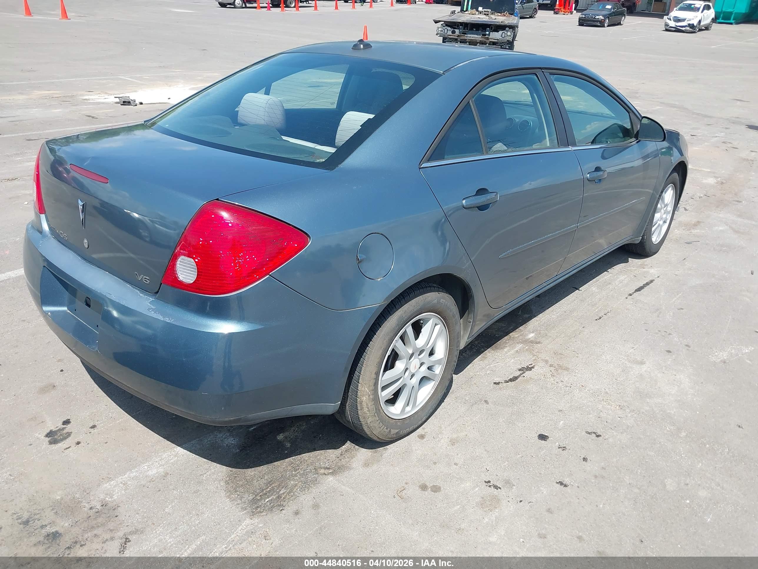 PONTIAC G6 image 4