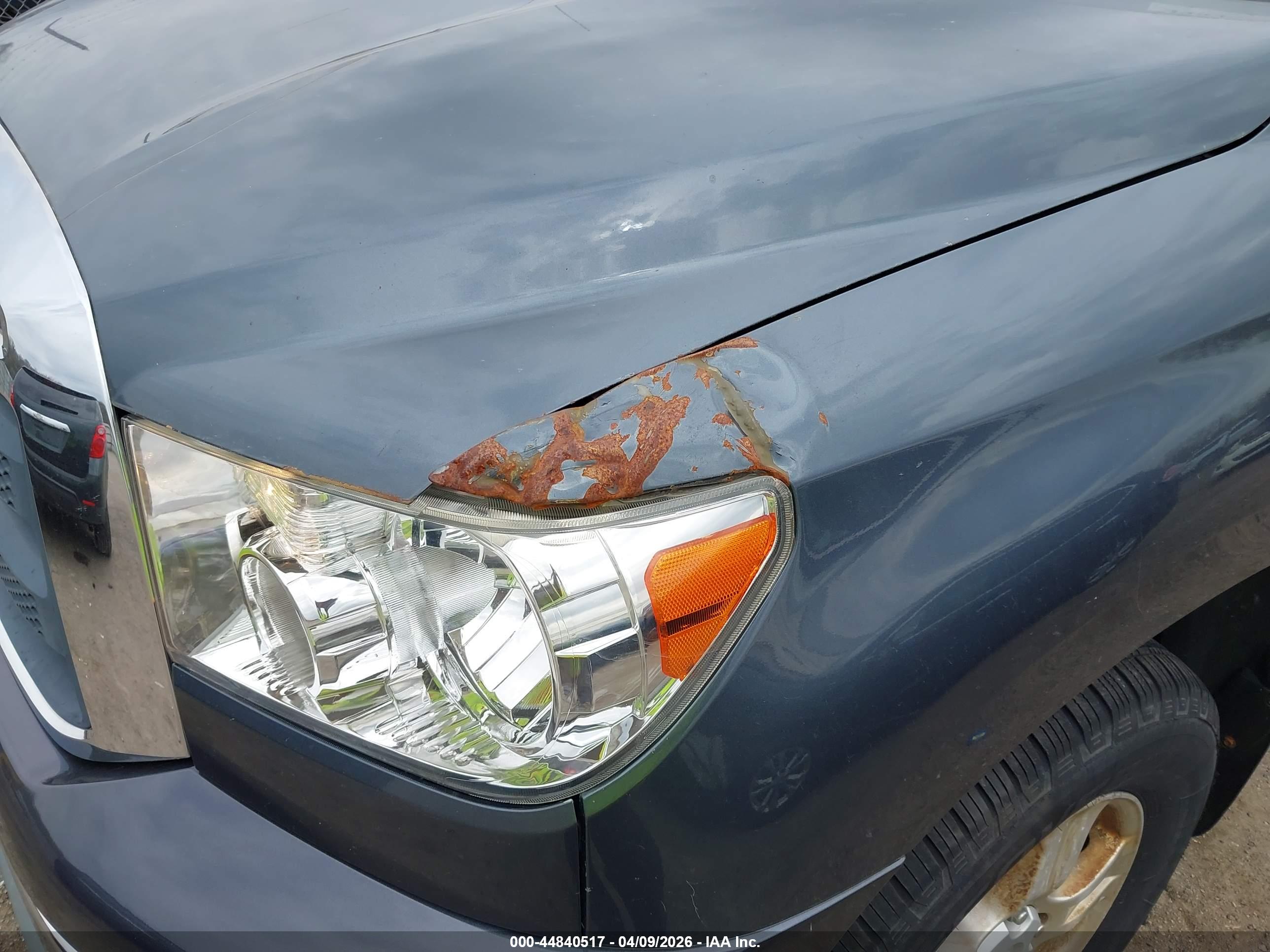 TOYOTA TUNDRA image 6