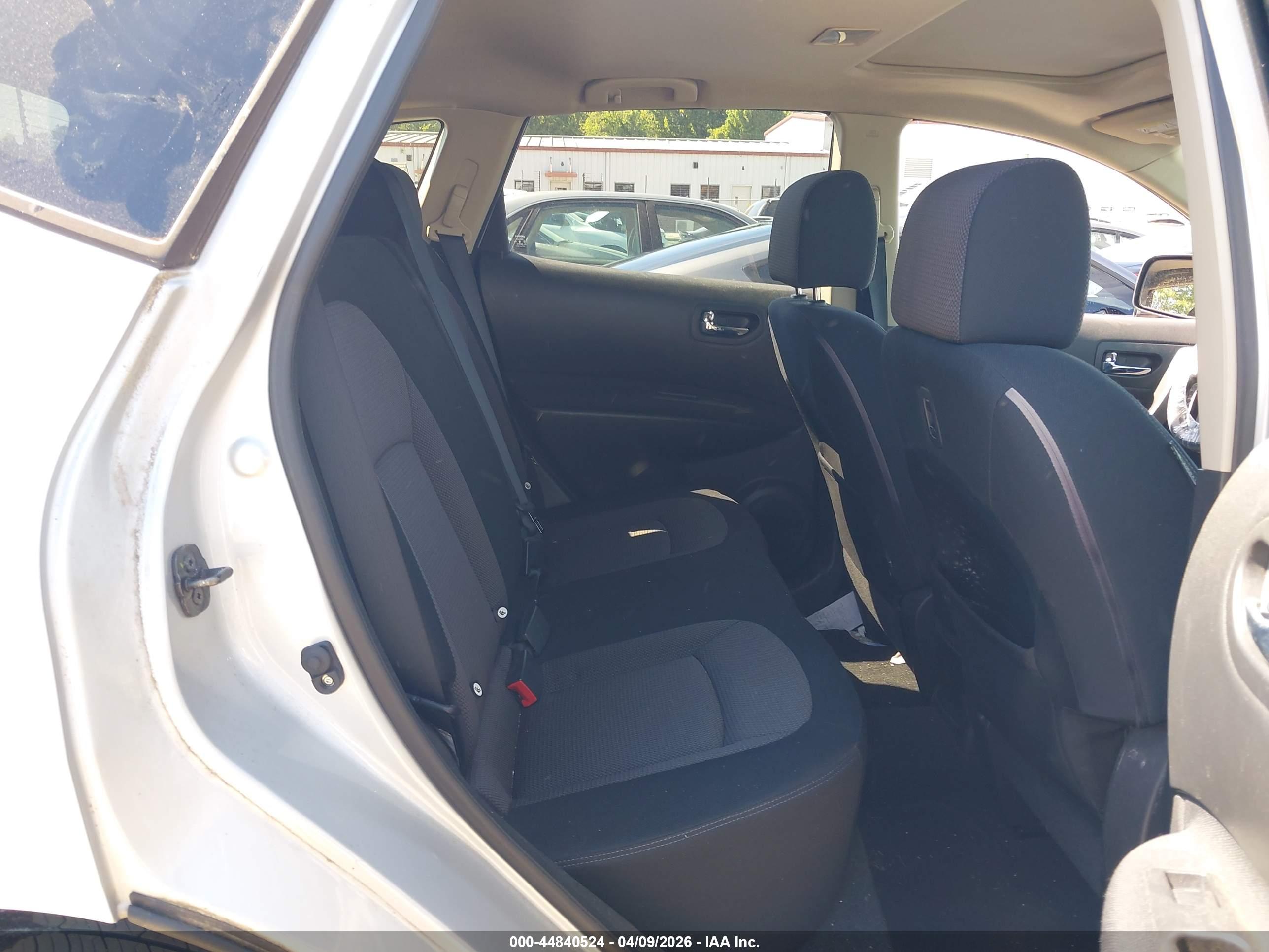 NISSAN ROGUE image 8
