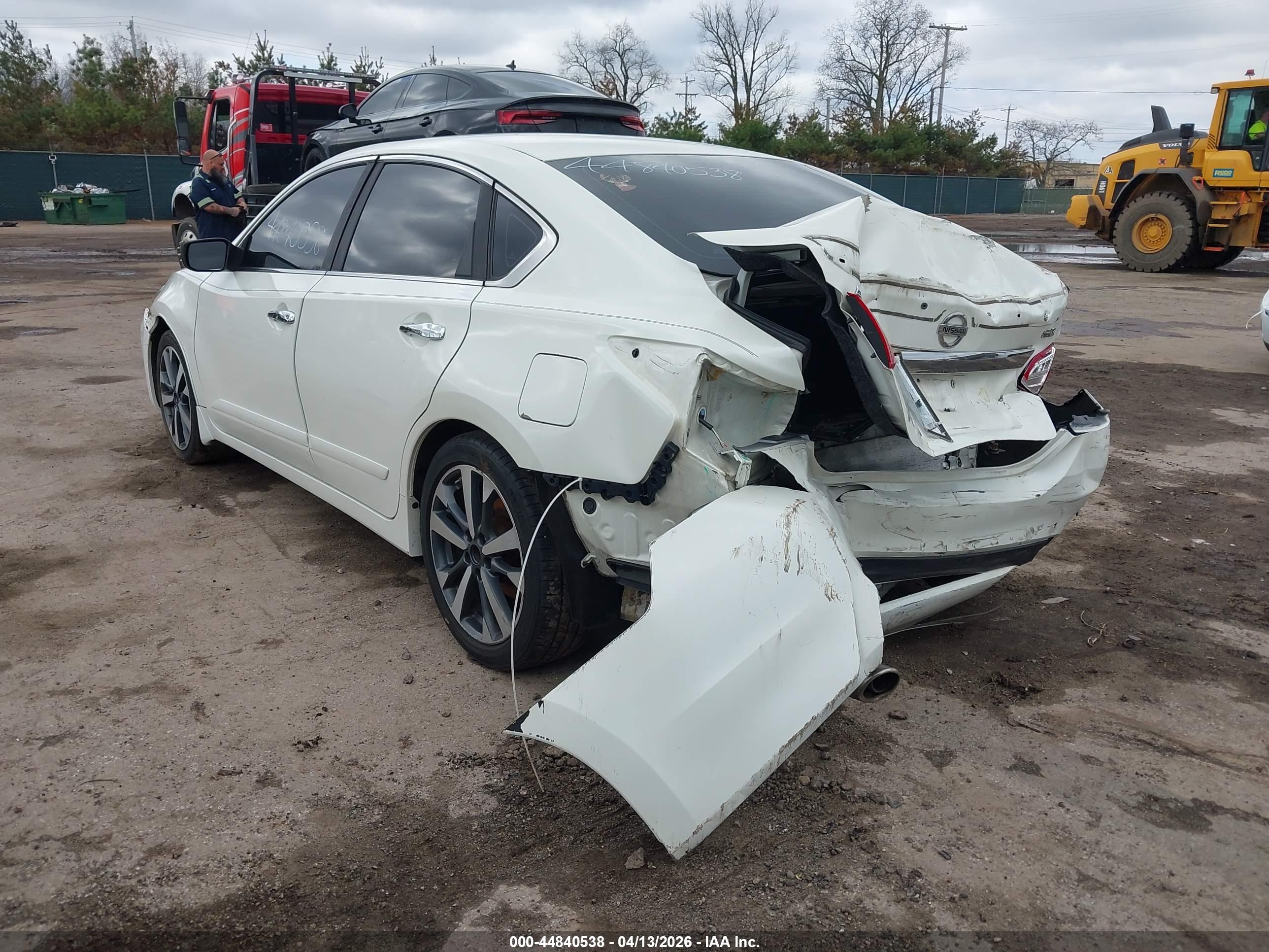 NISSAN ALTIMA image 3