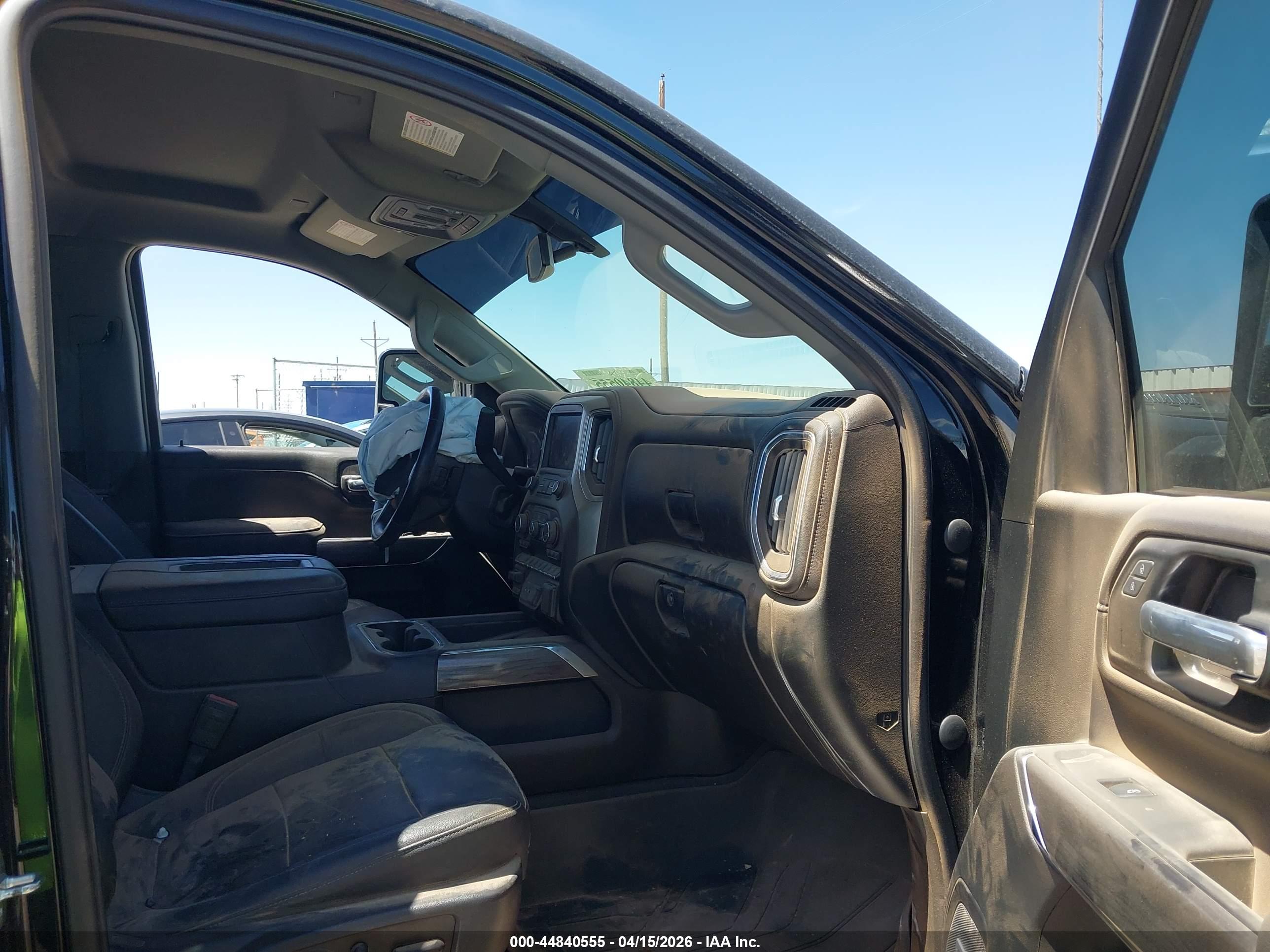 CHEVROLET SILVERADO image 7