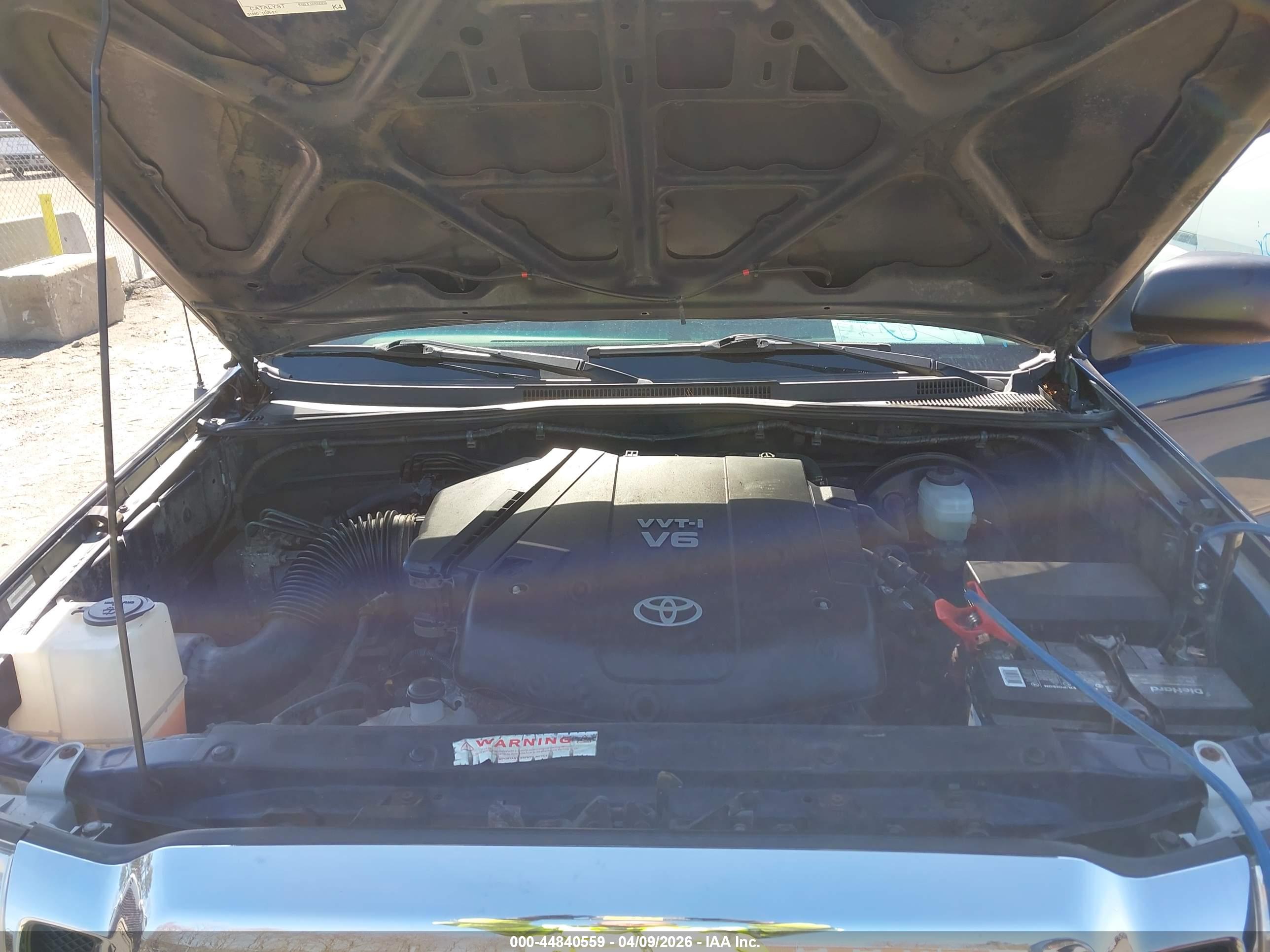 TOYOTA TACOMA image 10