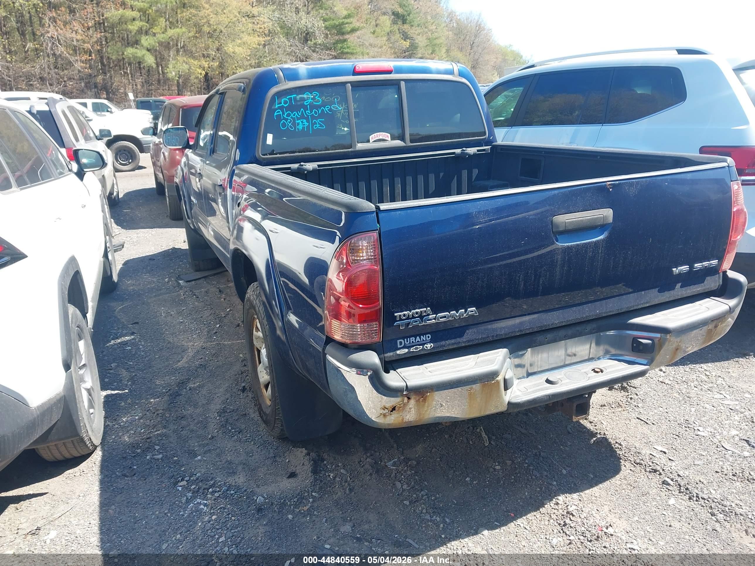 TOYOTA TACOMA image 3